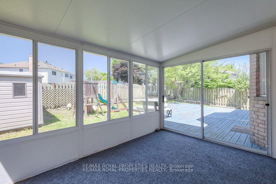 Photo 17 of 820 Grandview Street N, Oshawa, Pinecrest — HOMEH