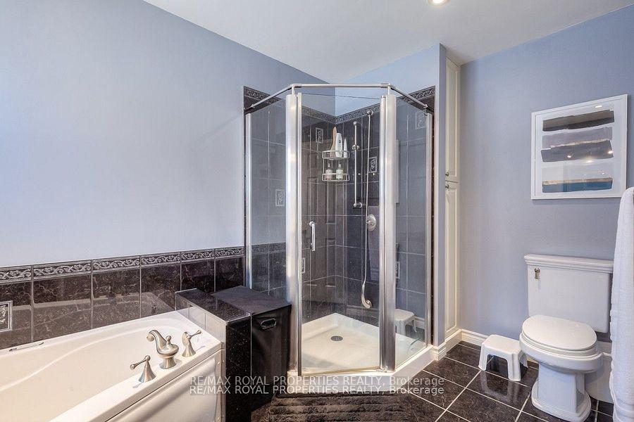 Photo 25 of 820 Grandview Street N, Oshawa, Pinecrest — HOMEH