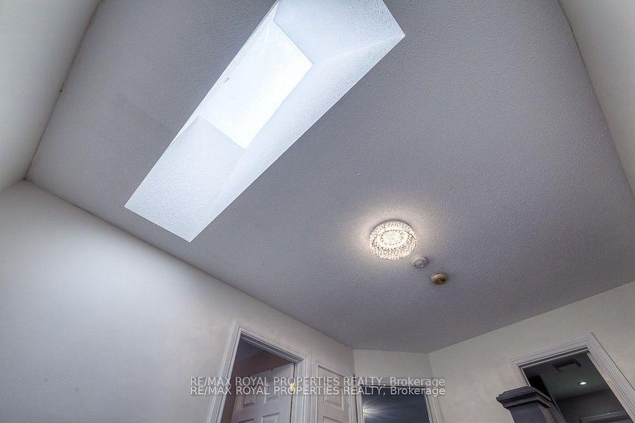 Photo 32 of 820 Grandview Street N, Oshawa, Pinecrest — HOMEH