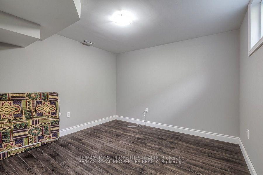 Photo 35 of 820 Grandview Street N, Oshawa, Pinecrest — HOMEH