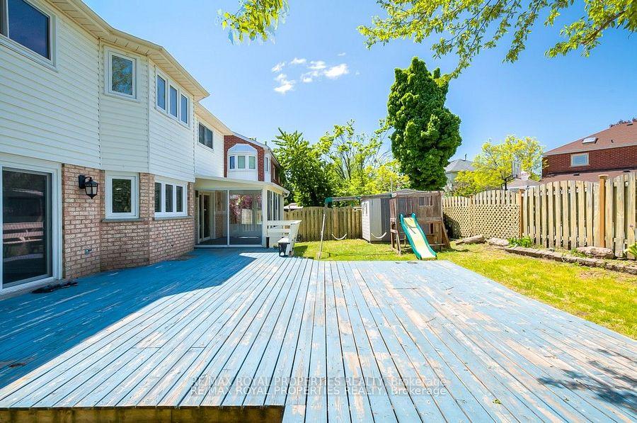 Photo 39 of 820 Grandview Street N, Oshawa, Pinecrest — HOMEH