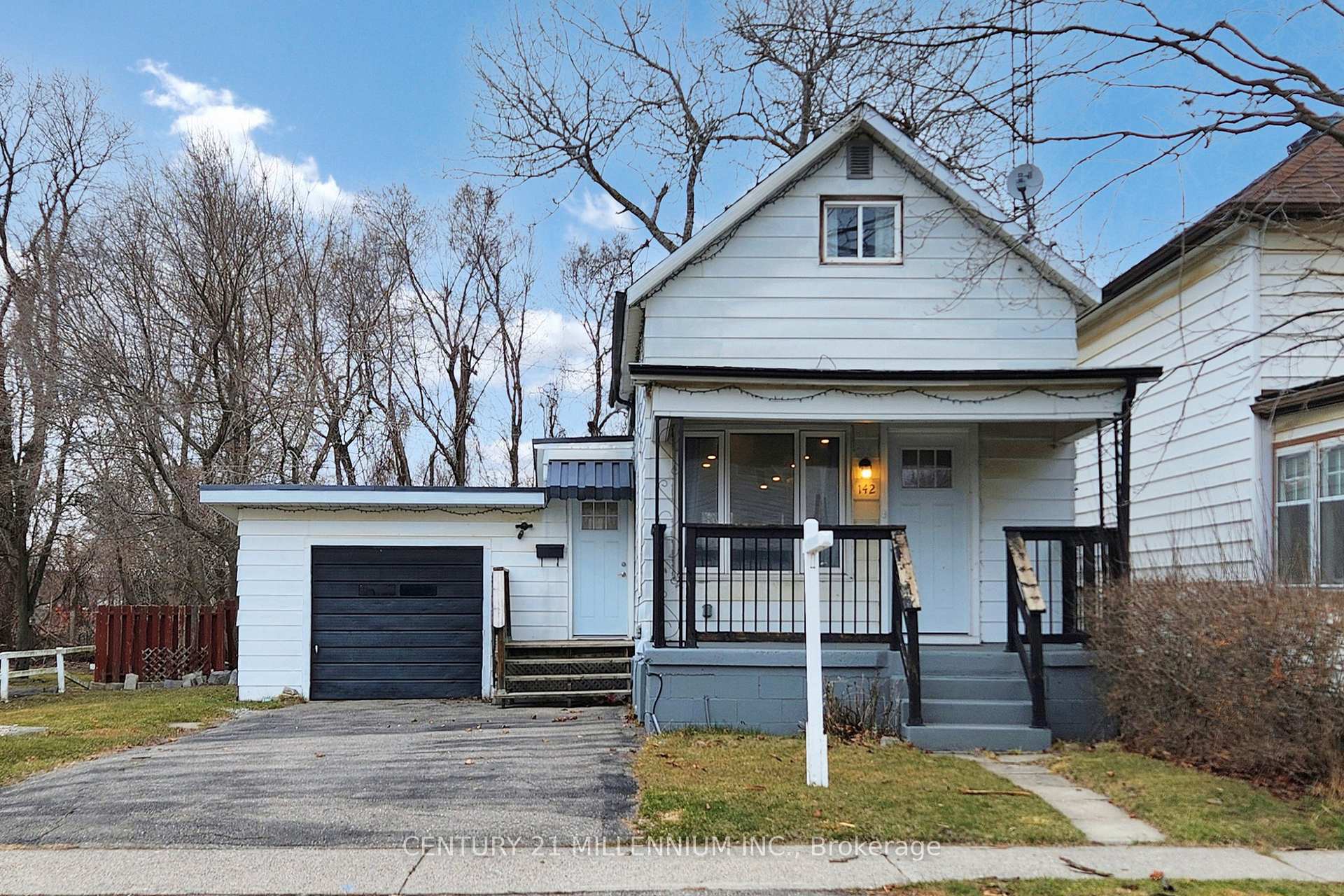 Front of 142 Annis Street