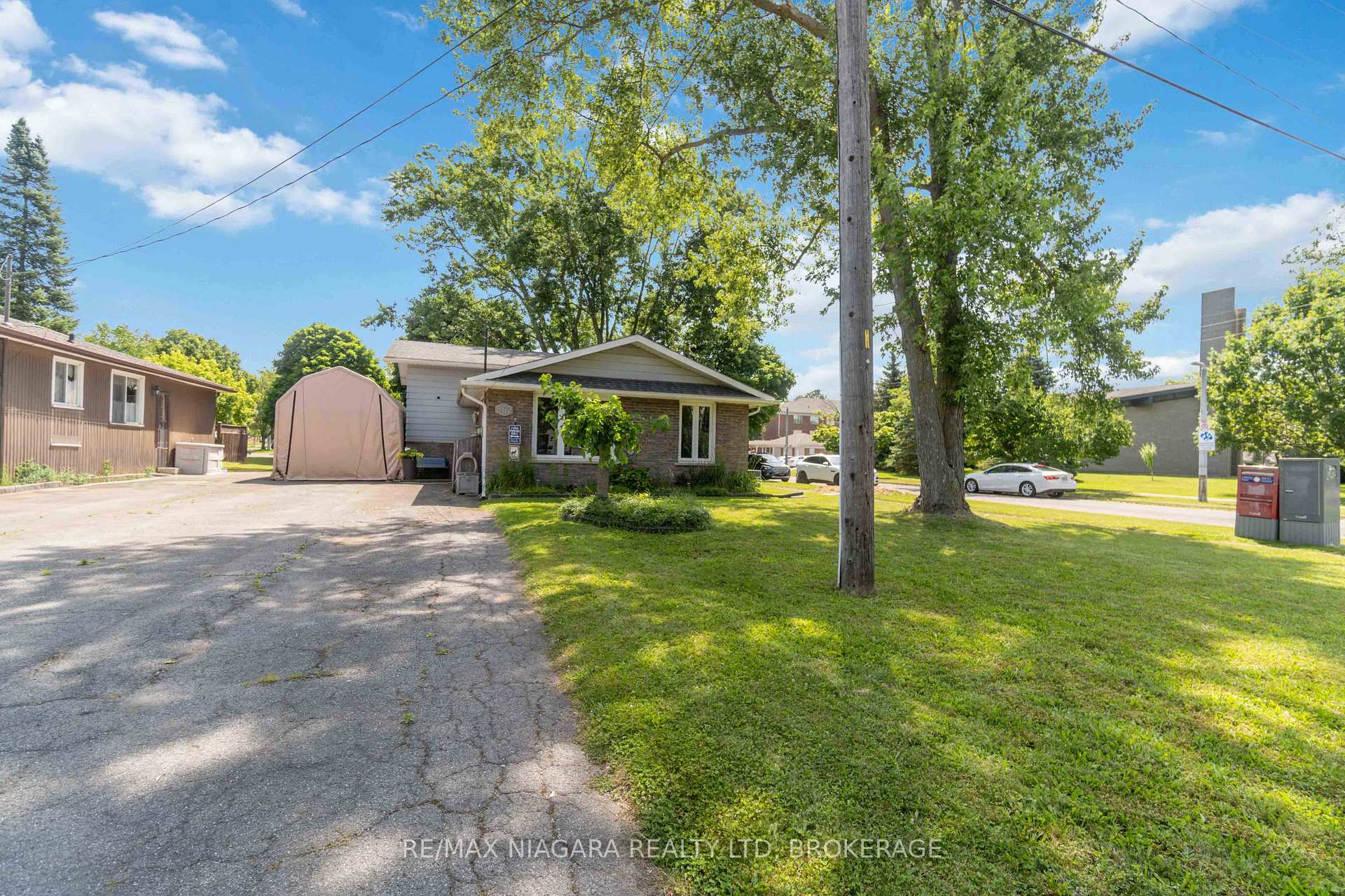 Photo 3 of 262 First Avenue, Welland, N. Welland — HOMEH