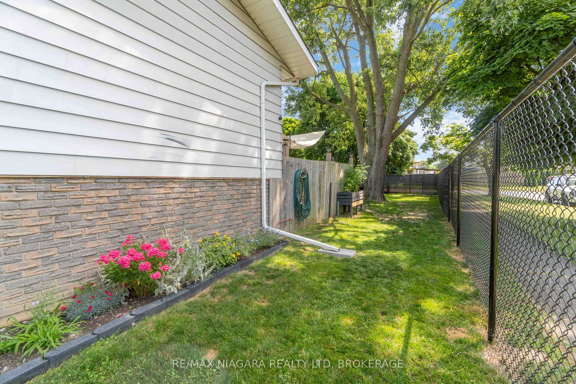 Photo 12 of 262 First Avenue, Welland, N. Welland — HOMEH