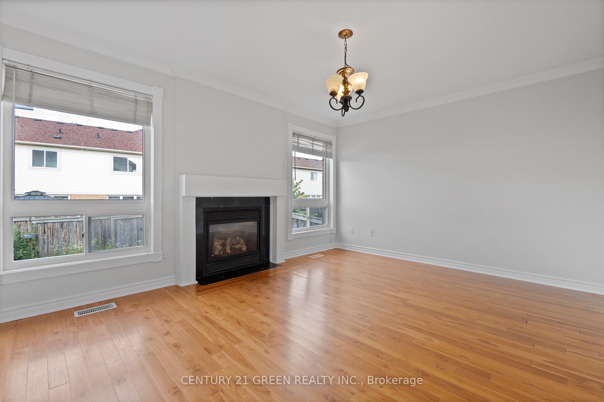 Photo 12 of 9 Mortimer Drive, Brampton, Fletcher's Meadow — HOMEH