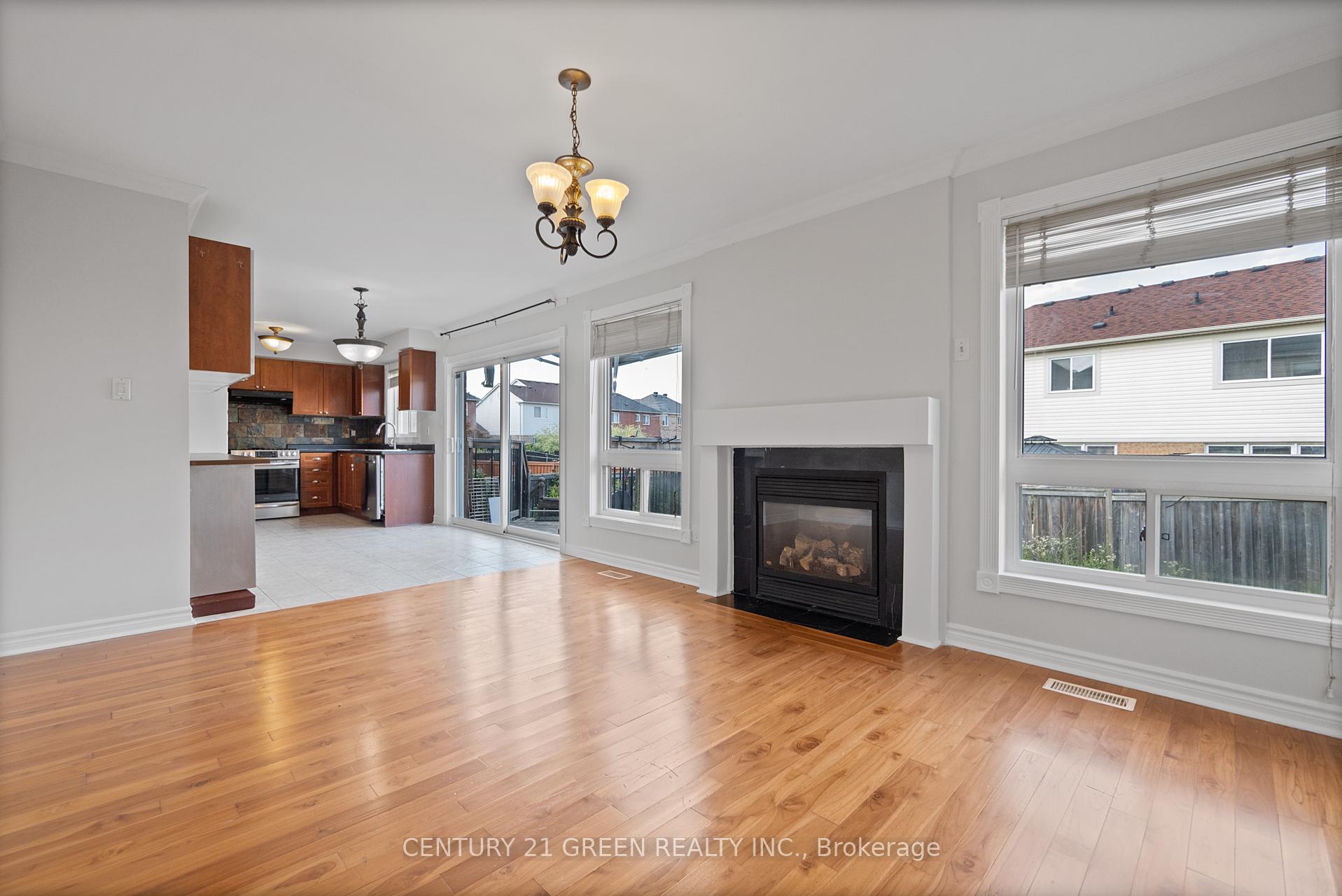 Photo 16 of 9 Mortimer Drive, Brampton, Fletcher's Meadow — HOMEH