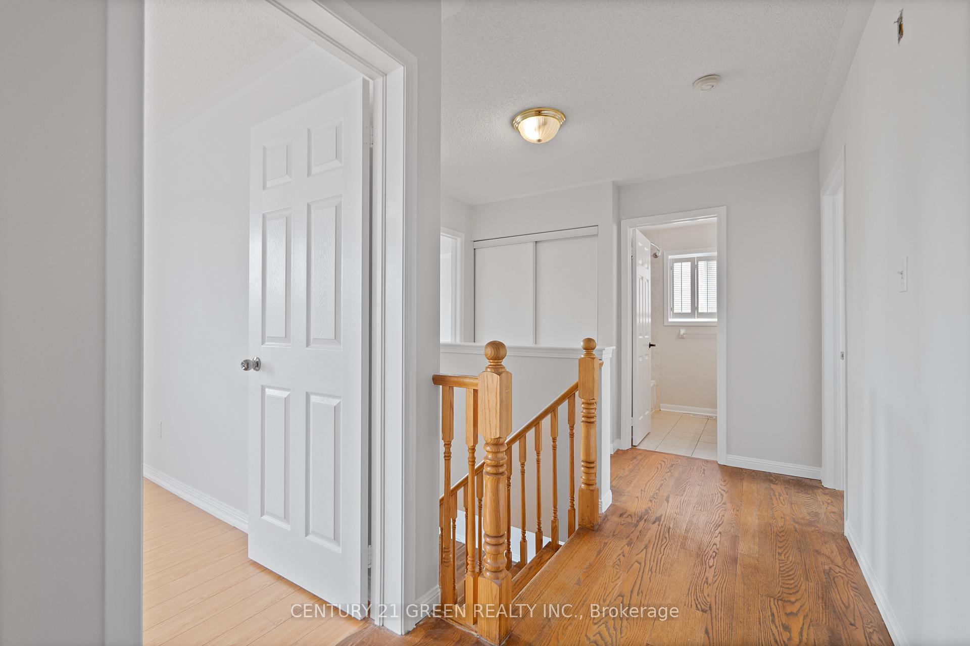 Photo 18 of 9 Mortimer Drive, Brampton, Fletcher's Meadow — HOMEH