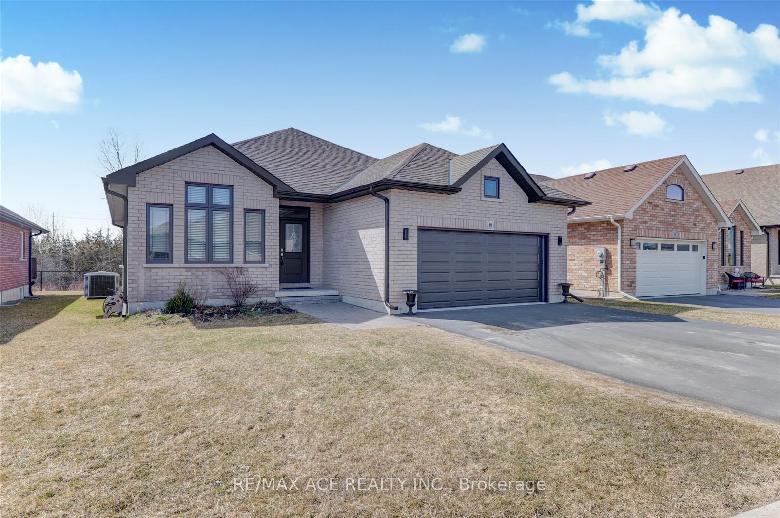 Photo 2 of 49 Covington Crescent, Belleville, Thurlow Ward — HOMEH