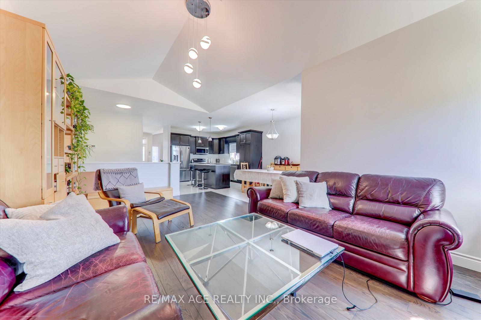 Photo 14 of 49 Covington Crescent, Belleville, Thurlow Ward — HOMEH