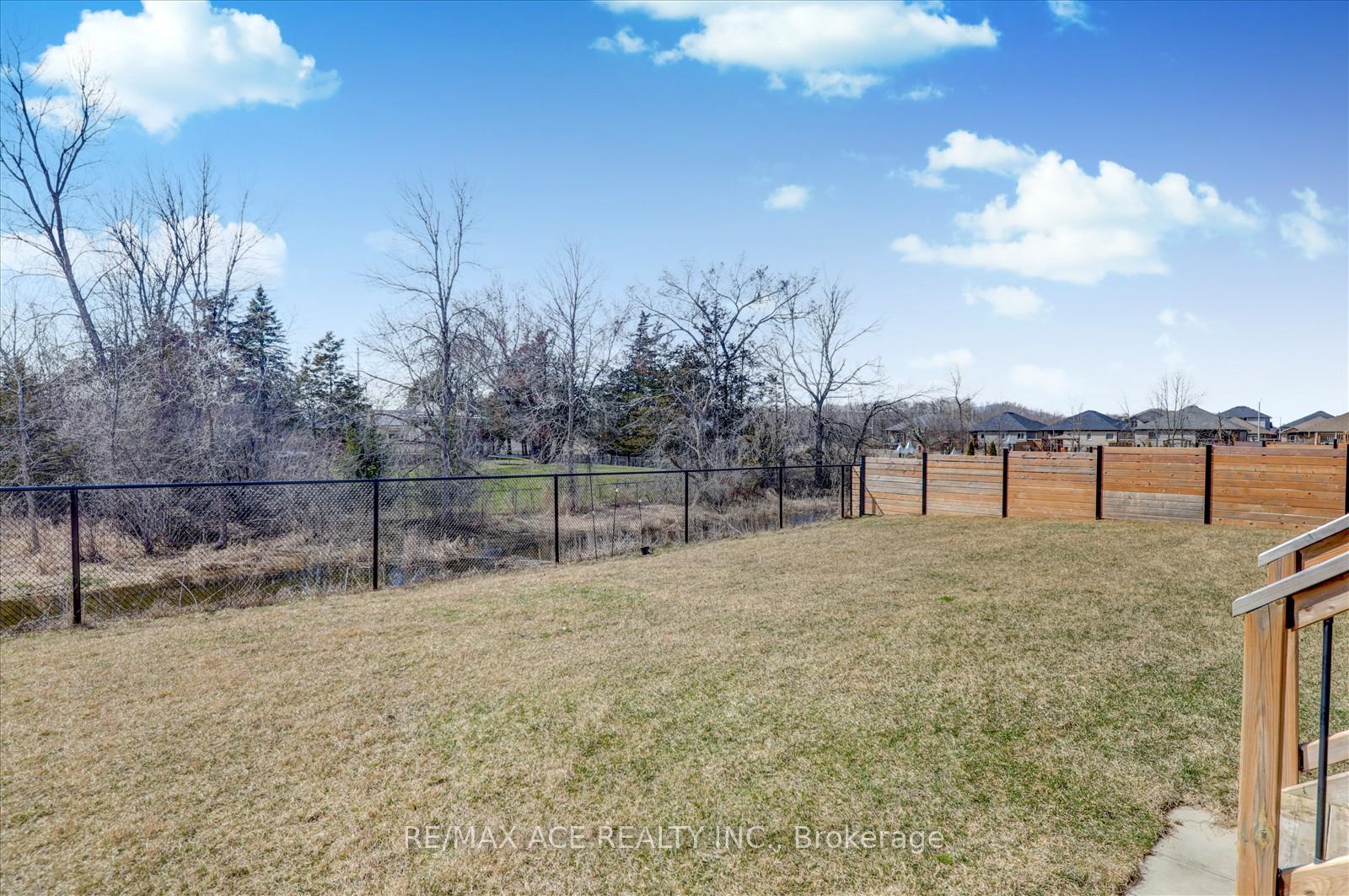 Photo 23 of 49 Covington Crescent, Belleville, Thurlow Ward — HOMEH