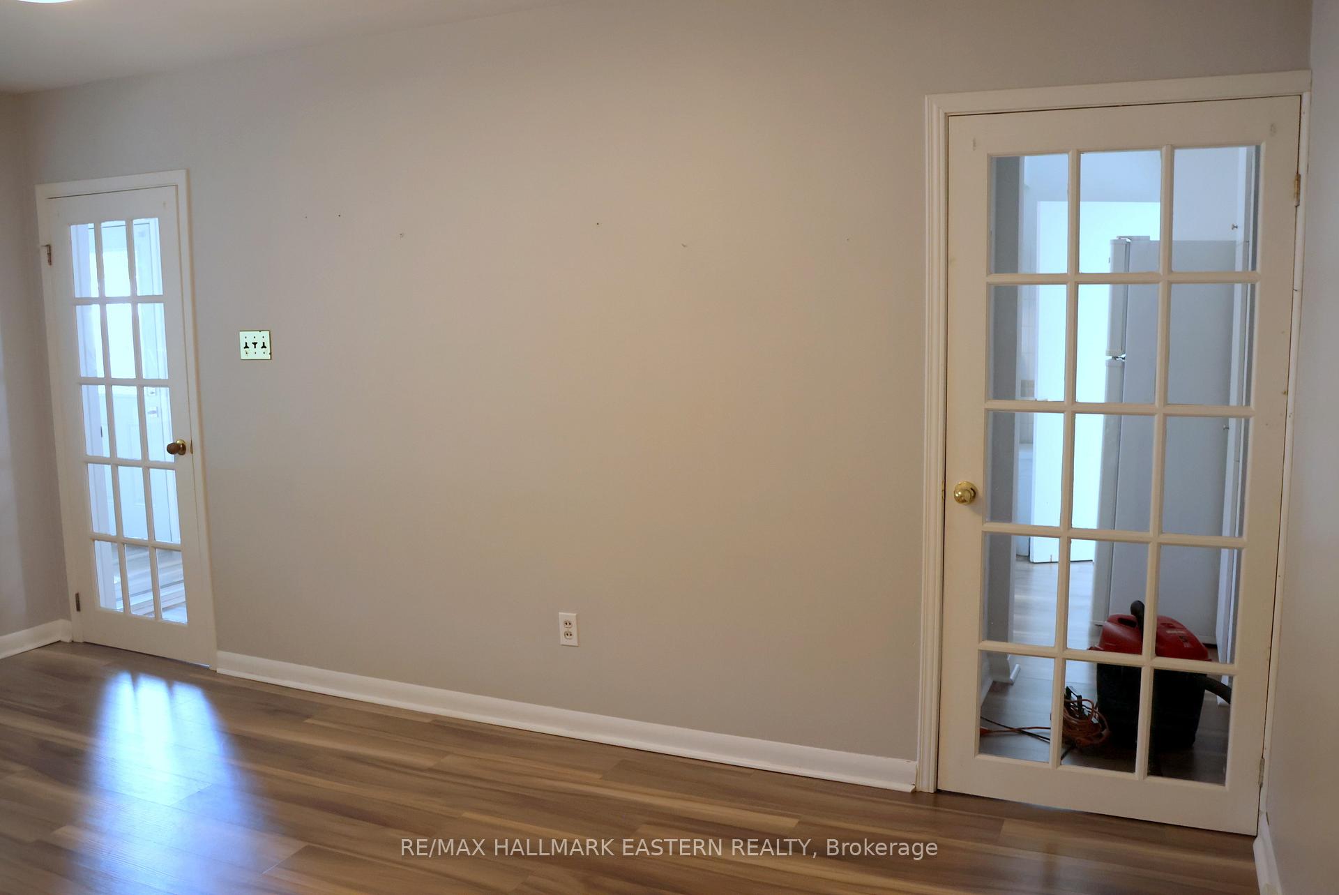 Photo 9 of 226 Lee Street, Peterborough, Northcrest Ward 5 — HOMEH