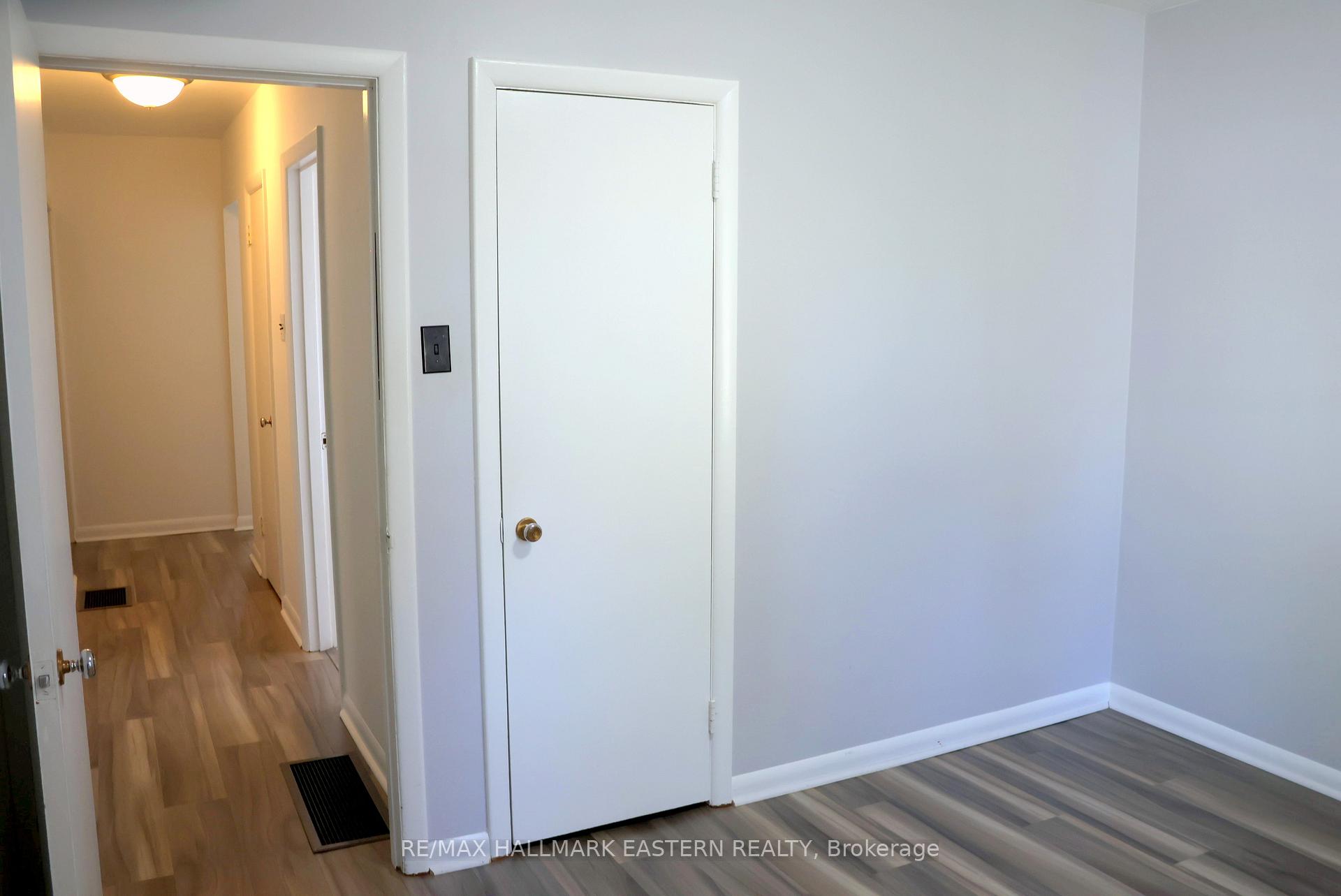 Photo 22 of 226 Lee Street, Peterborough, Northcrest Ward 5 — HOMEH
