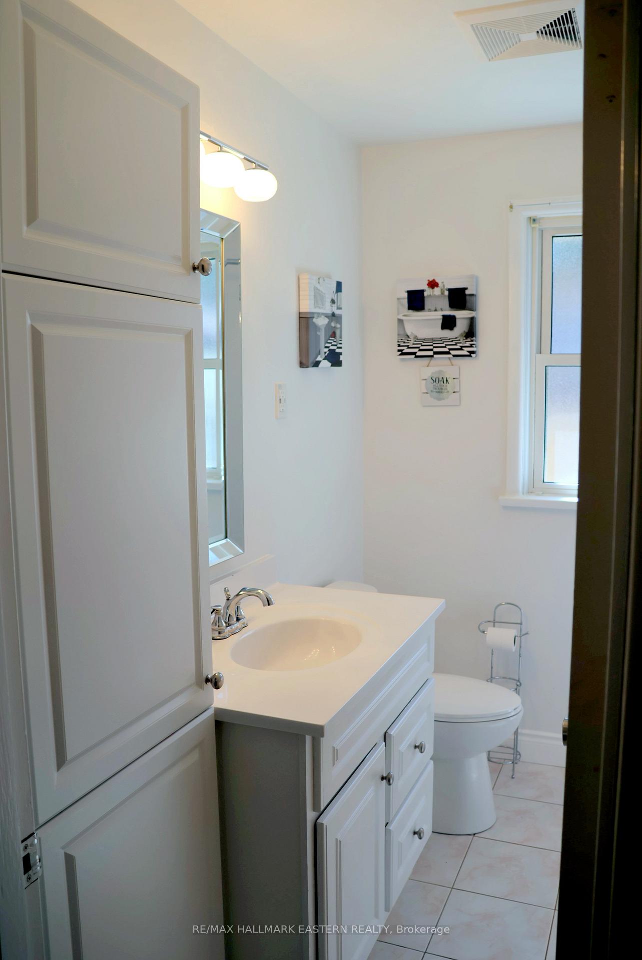 Photo 23 of 226 Lee Street, Peterborough, Northcrest Ward 5 — HOMEH