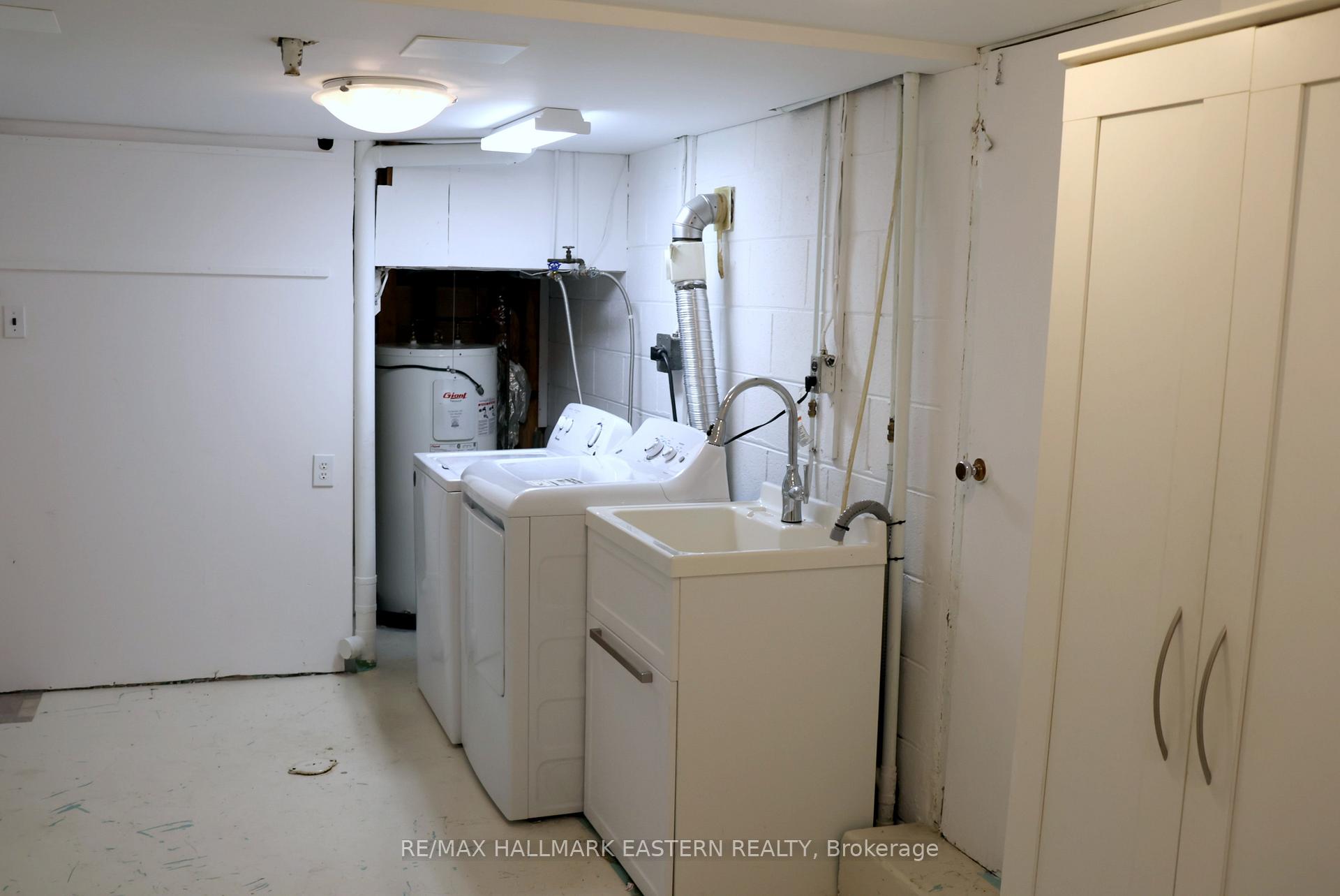 Photo 25 of 226 Lee Street, Peterborough, Northcrest Ward 5 — HOMEH