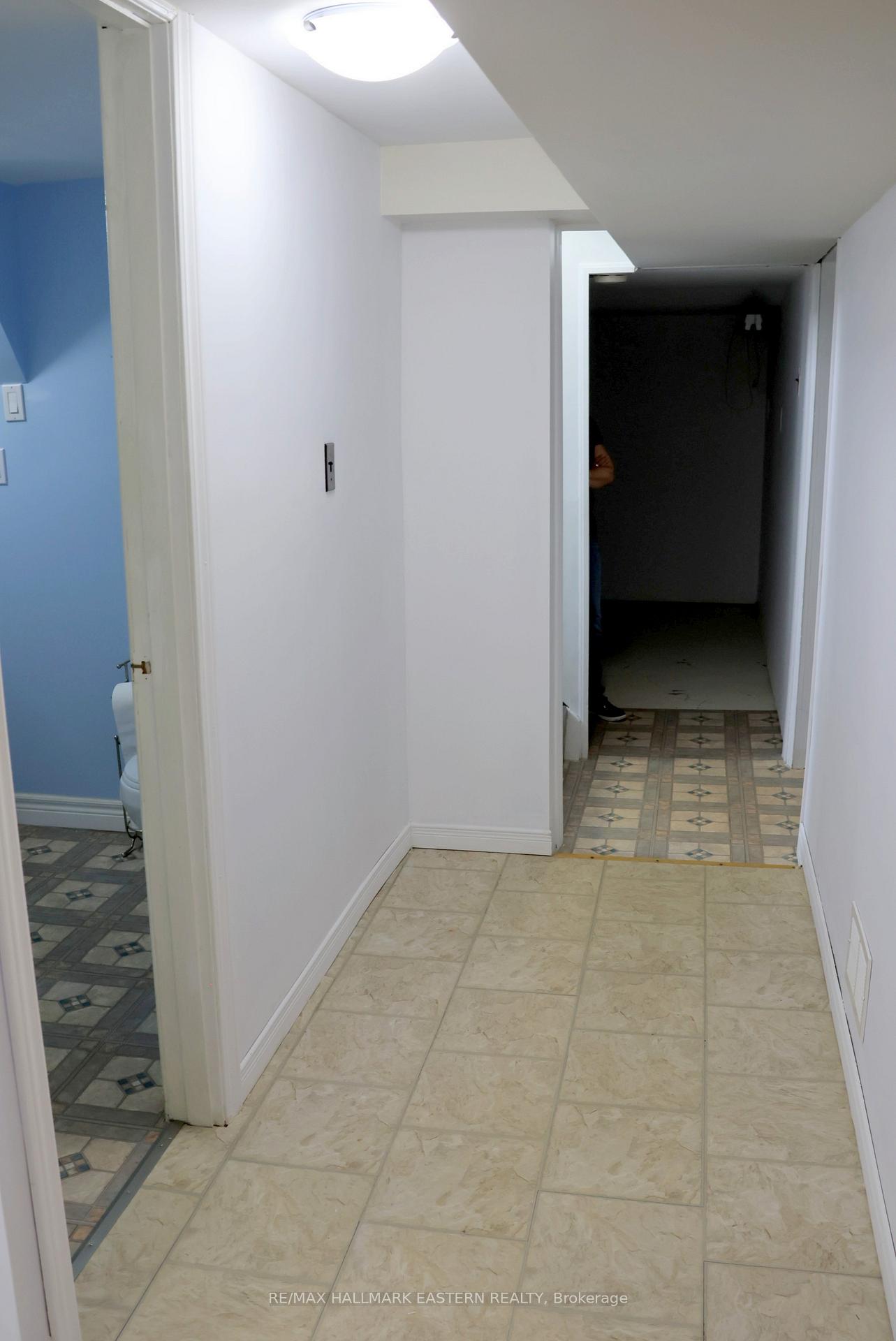 Photo 33 of 226 Lee Street, Peterborough, Northcrest Ward 5 — HOMEH