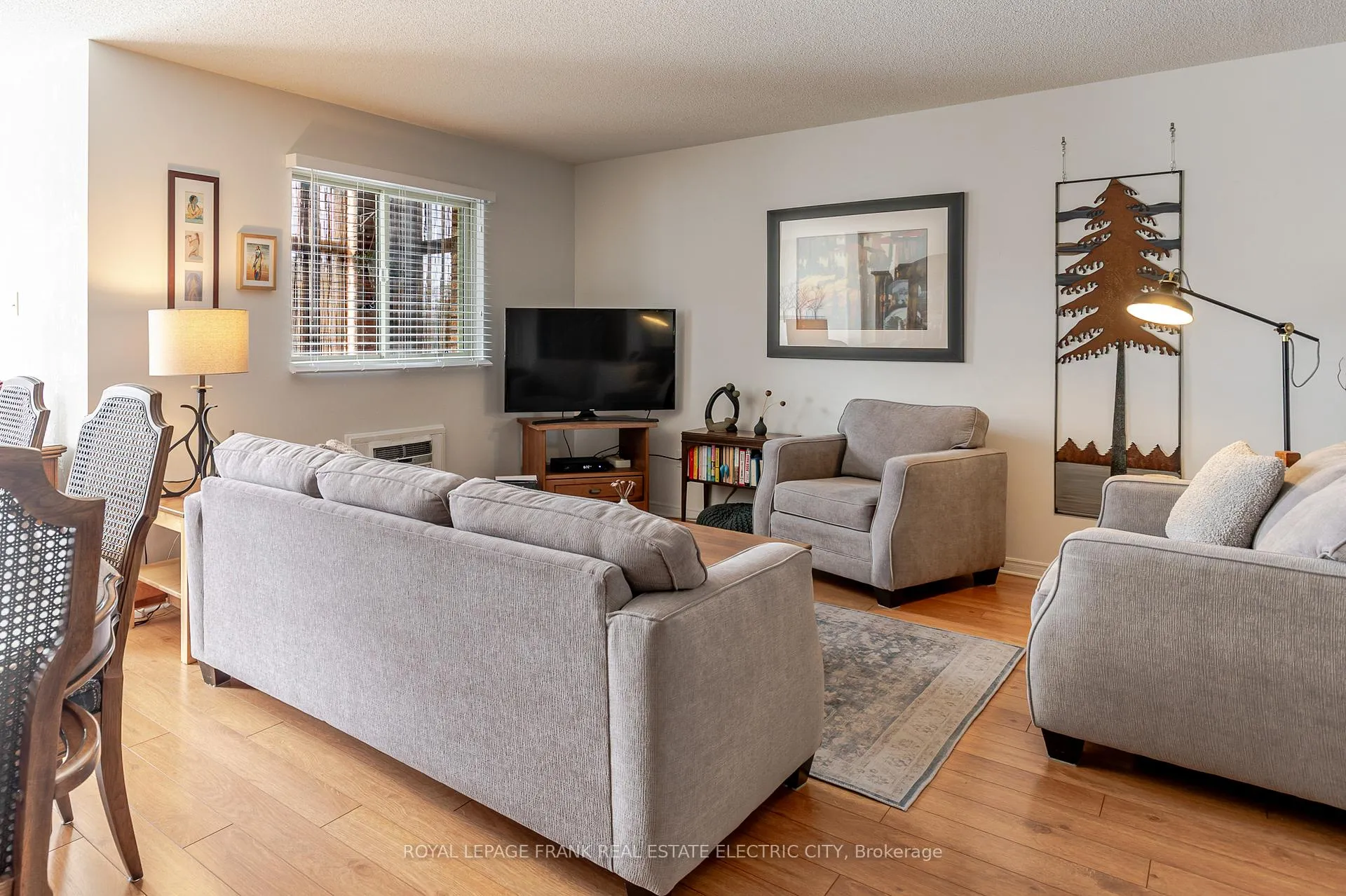 Photo 10 of Unit 203, 2185 Walker Avenue, Peterborough, Ashburnham Ward 4 — HOMEH