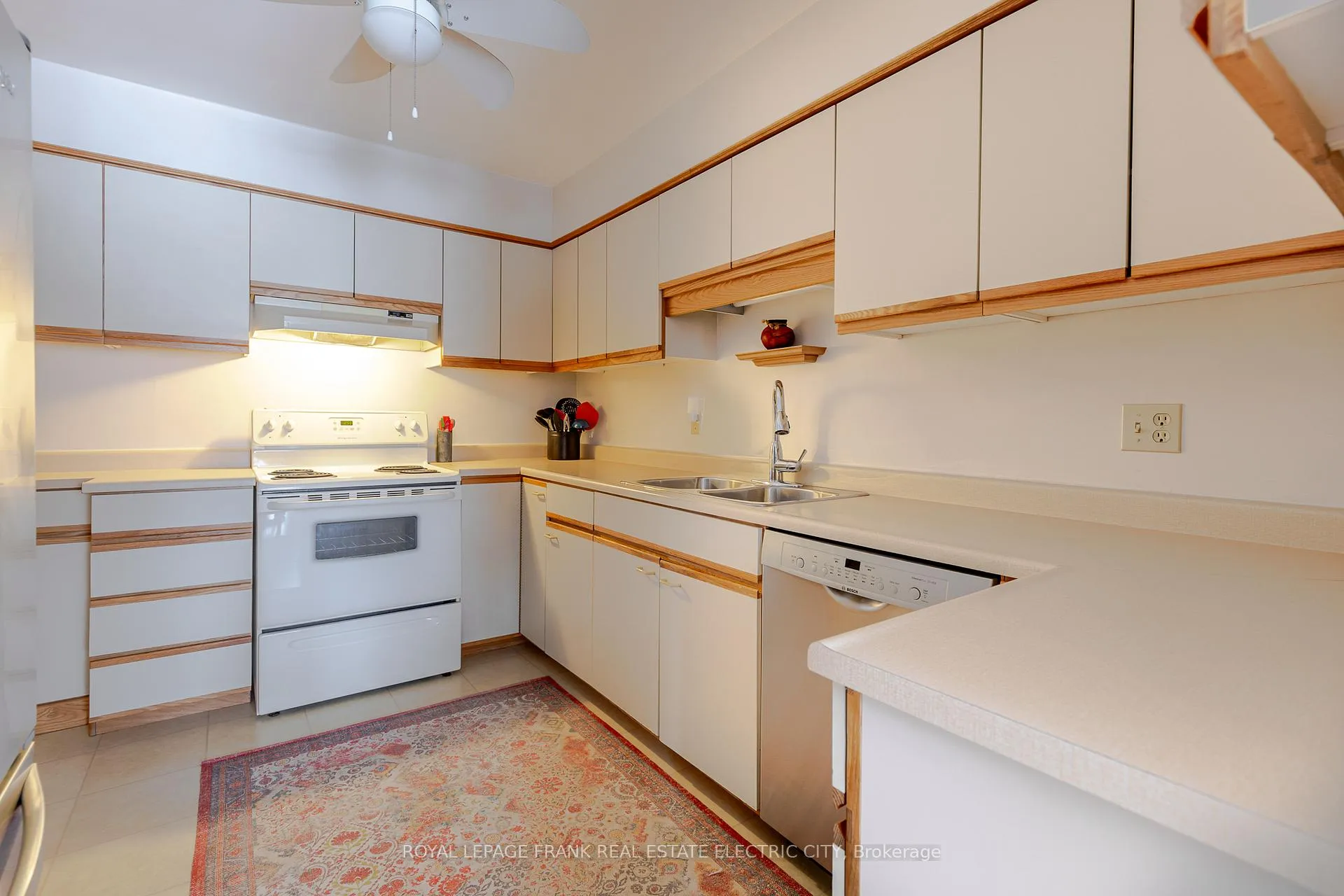 Photo 18 of Unit 203, 2185 Walker Avenue, Peterborough, Ashburnham Ward 4 — HOMEH