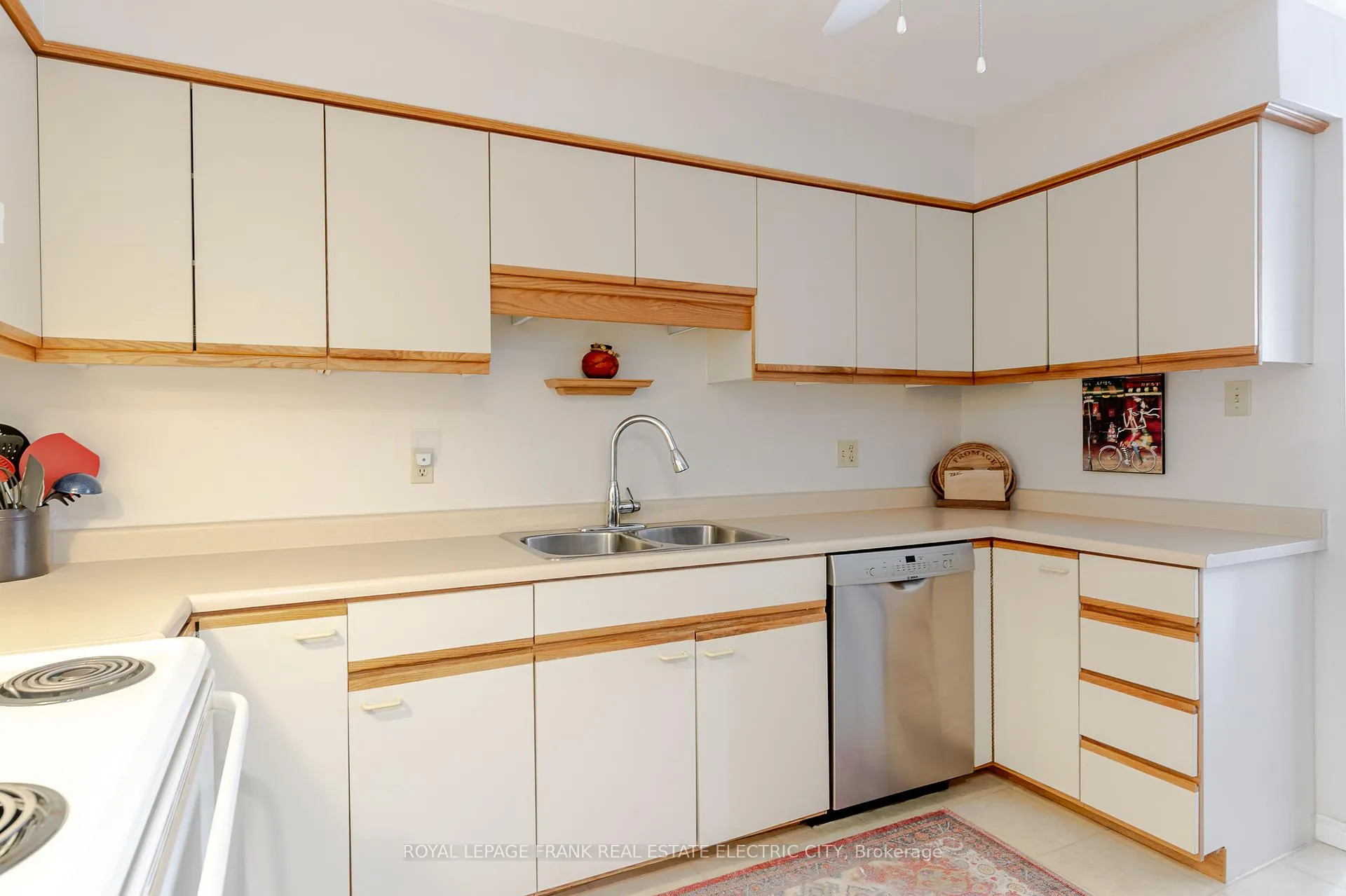 Photo 20 of Unit 203, 2185 Walker Avenue, Peterborough, Ashburnham Ward 4 — HOMEH