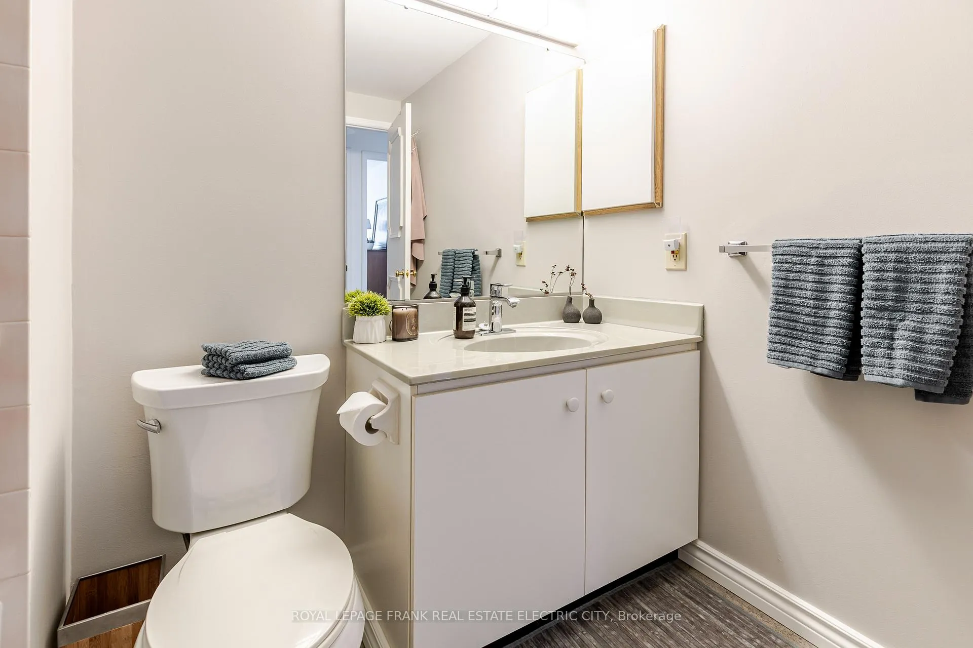 Photo 29 of Unit 203, 2185 Walker Avenue, Peterborough, Ashburnham Ward 4 — HOMEH