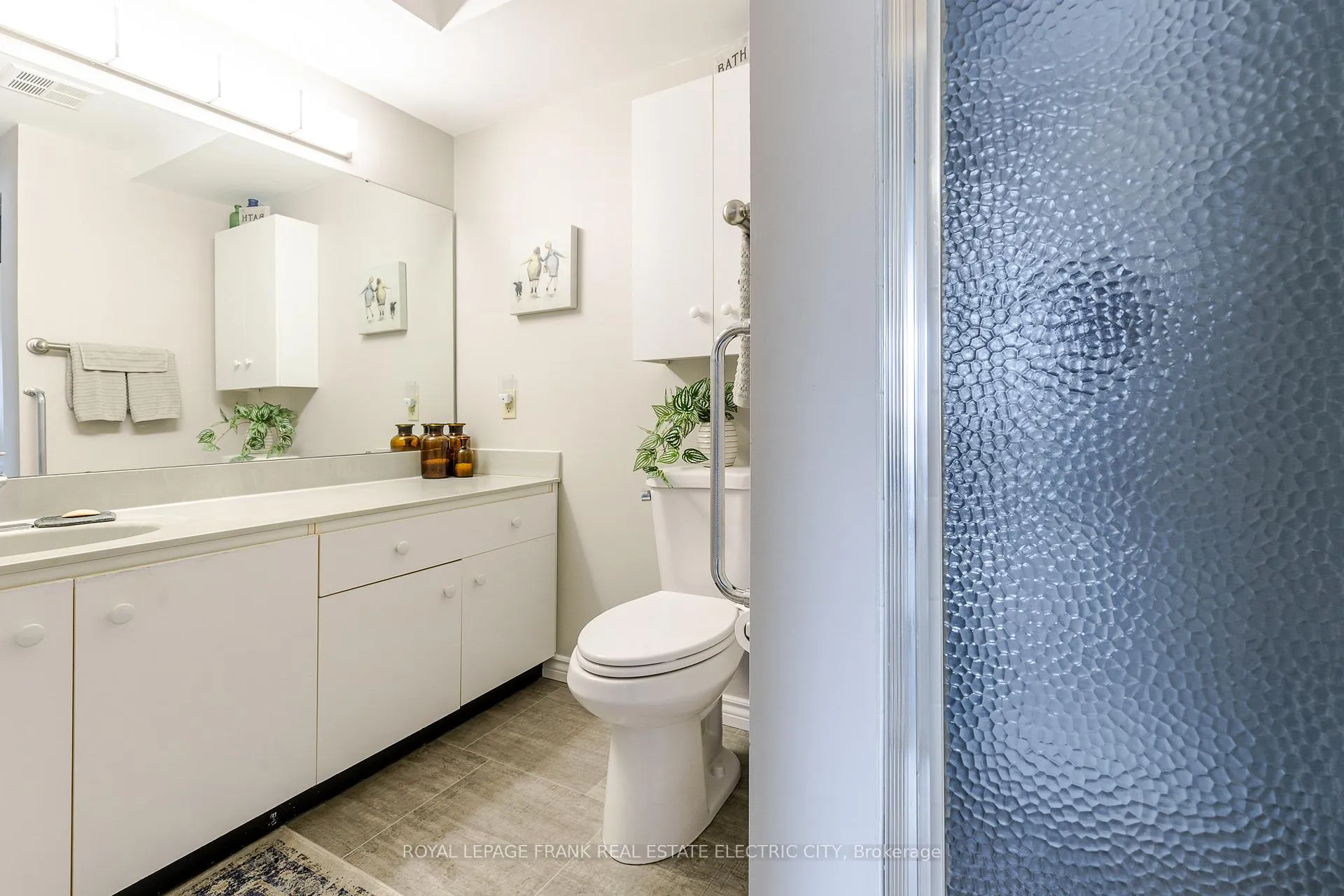 Photo 35 of Unit 203, 2185 Walker Avenue, Peterborough, Ashburnham Ward 4 — HOMEH
