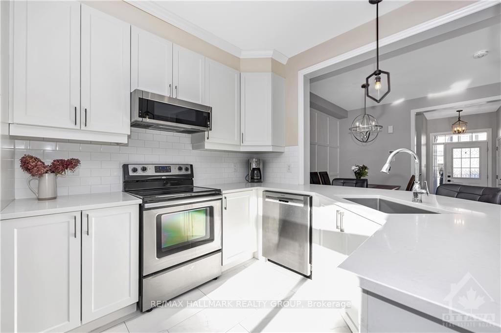 Photo 15 of 246 Willow Aster Circle, Ottawa, Avalon West — HOMEH