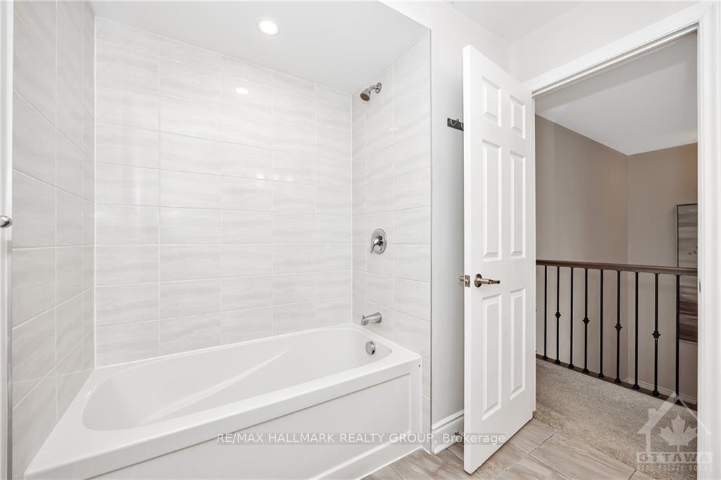 Photo 27 of 246 Willow Aster Circle, Ottawa, Avalon West — HOMEH