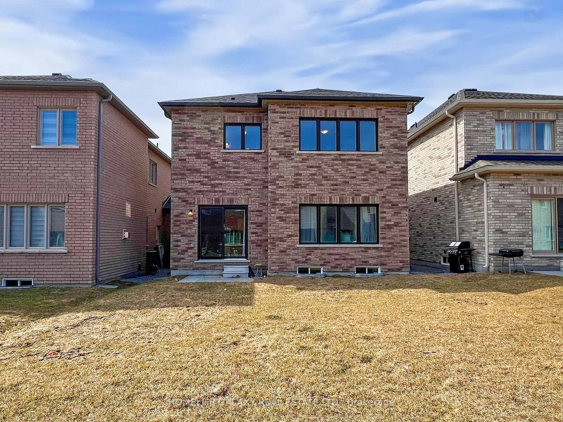 Photo 40 of 205 Doug Finney Street, Oshawa, Eastdale — HOMEH