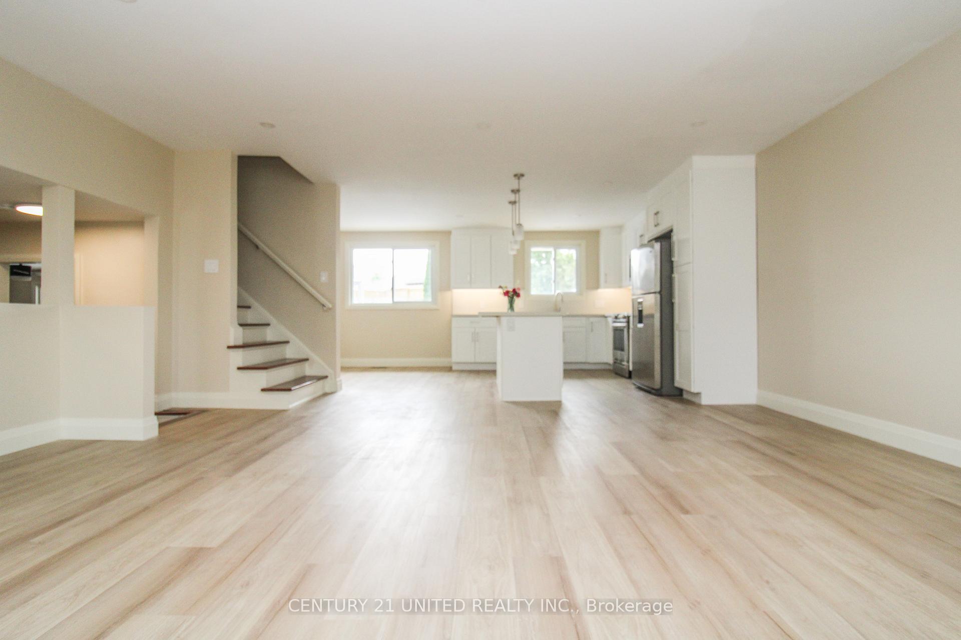 Photo 7 of 594 Saugeen Crescent, Peterborough, Ashburnham Ward 4 — HOMEH