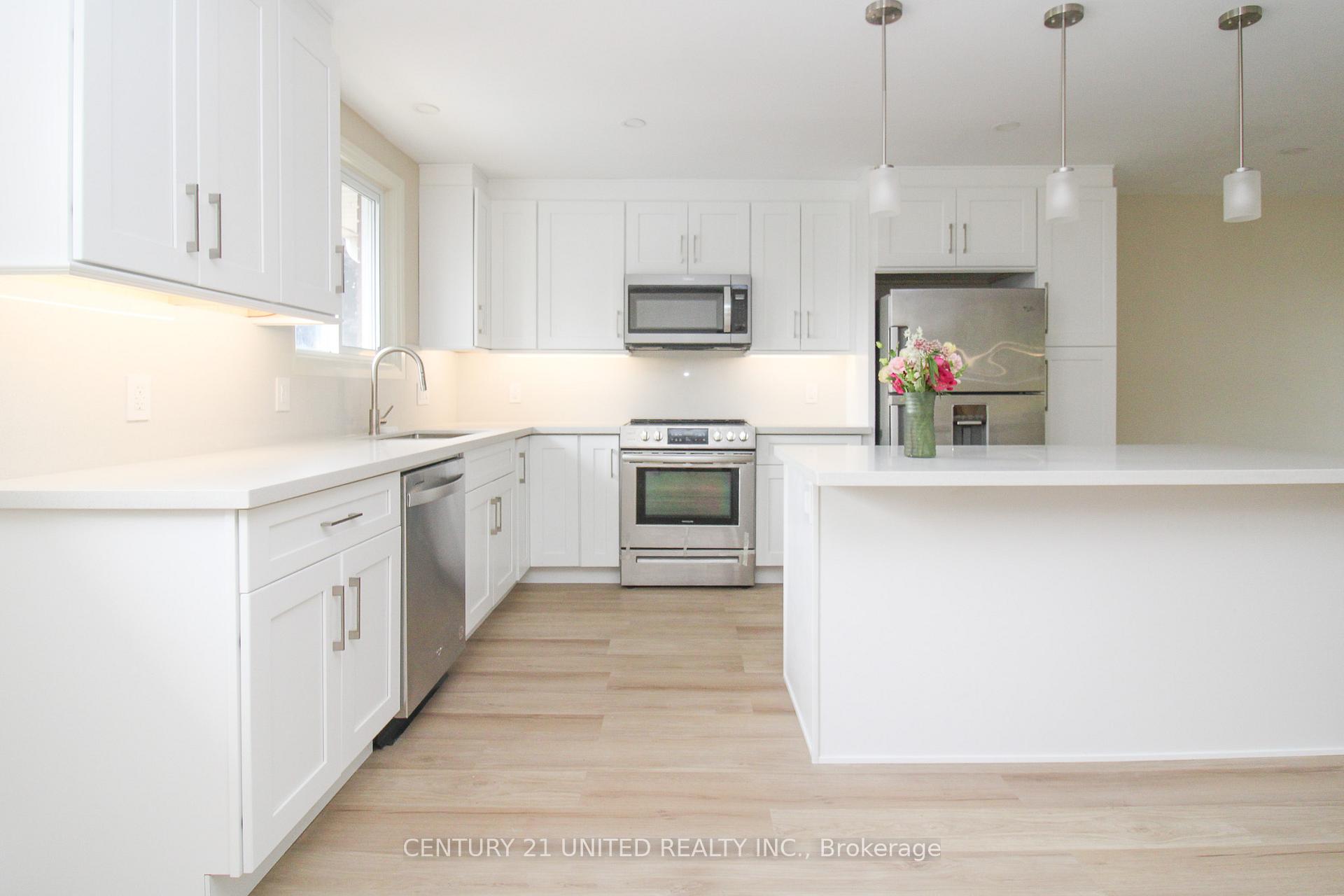 Photo 8 of 594 Saugeen Crescent, Peterborough, Ashburnham Ward 4 — HOMEH