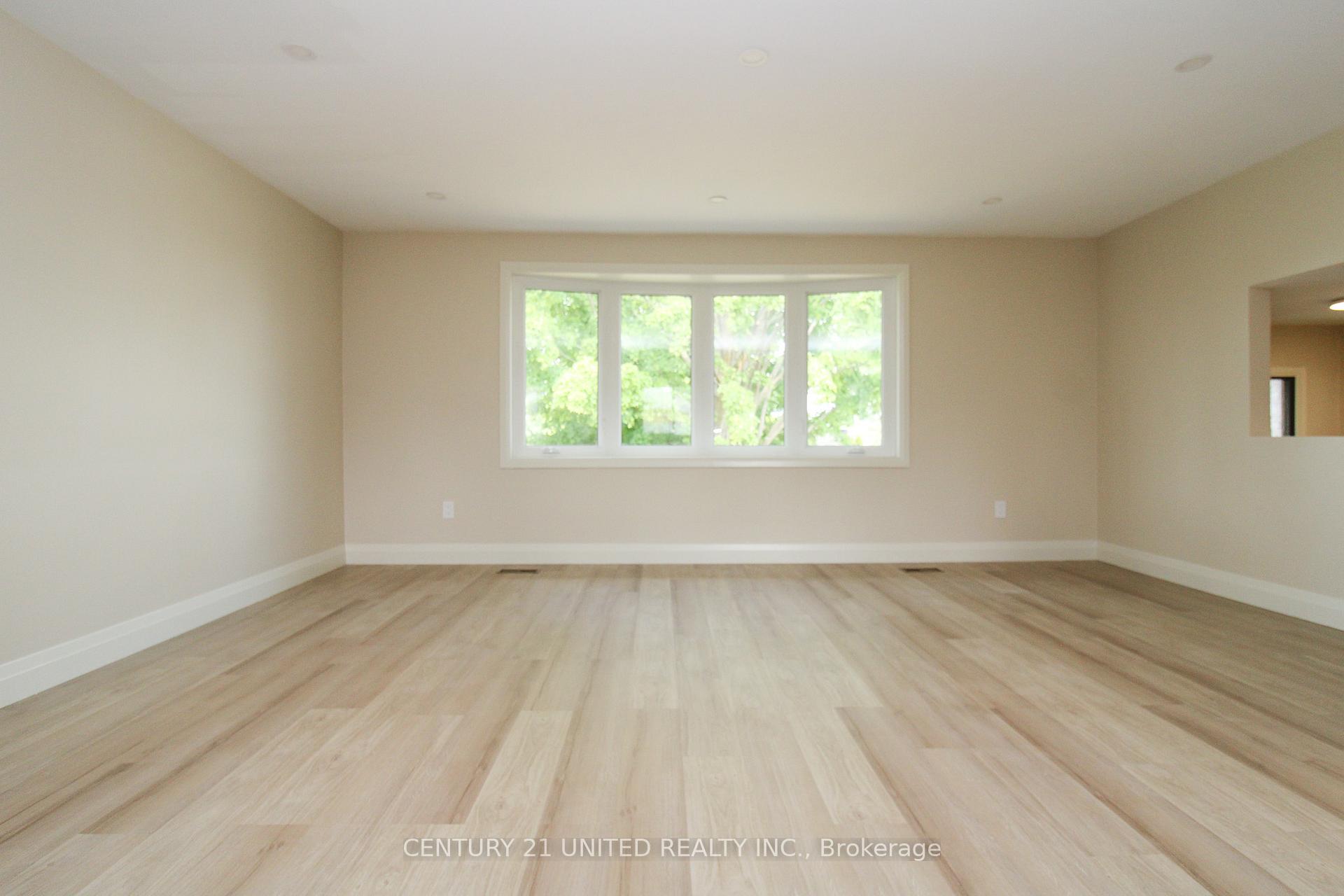 Photo 12 of 594 Saugeen Crescent, Peterborough, Ashburnham Ward 4 — HOMEH