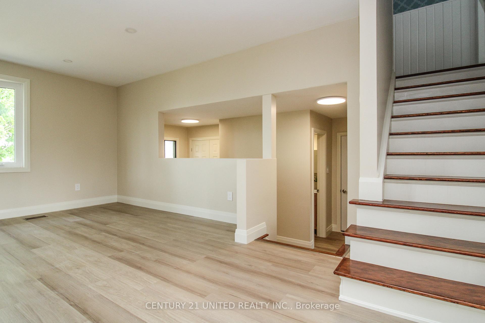Photo 13 of 594 Saugeen Crescent, Peterborough, Ashburnham Ward 4 — HOMEH