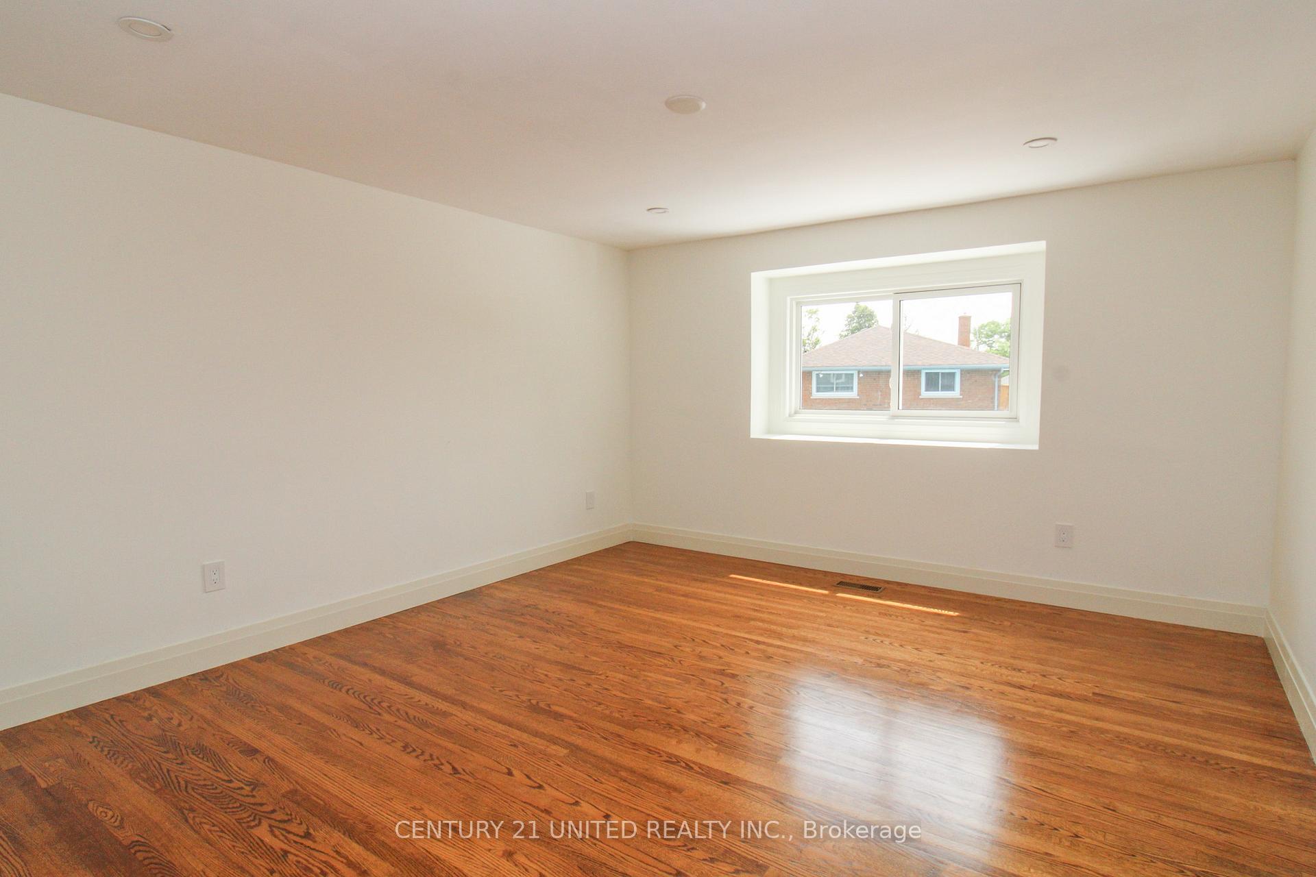 Photo 18 of 594 Saugeen Crescent, Peterborough, Ashburnham Ward 4 — HOMEH