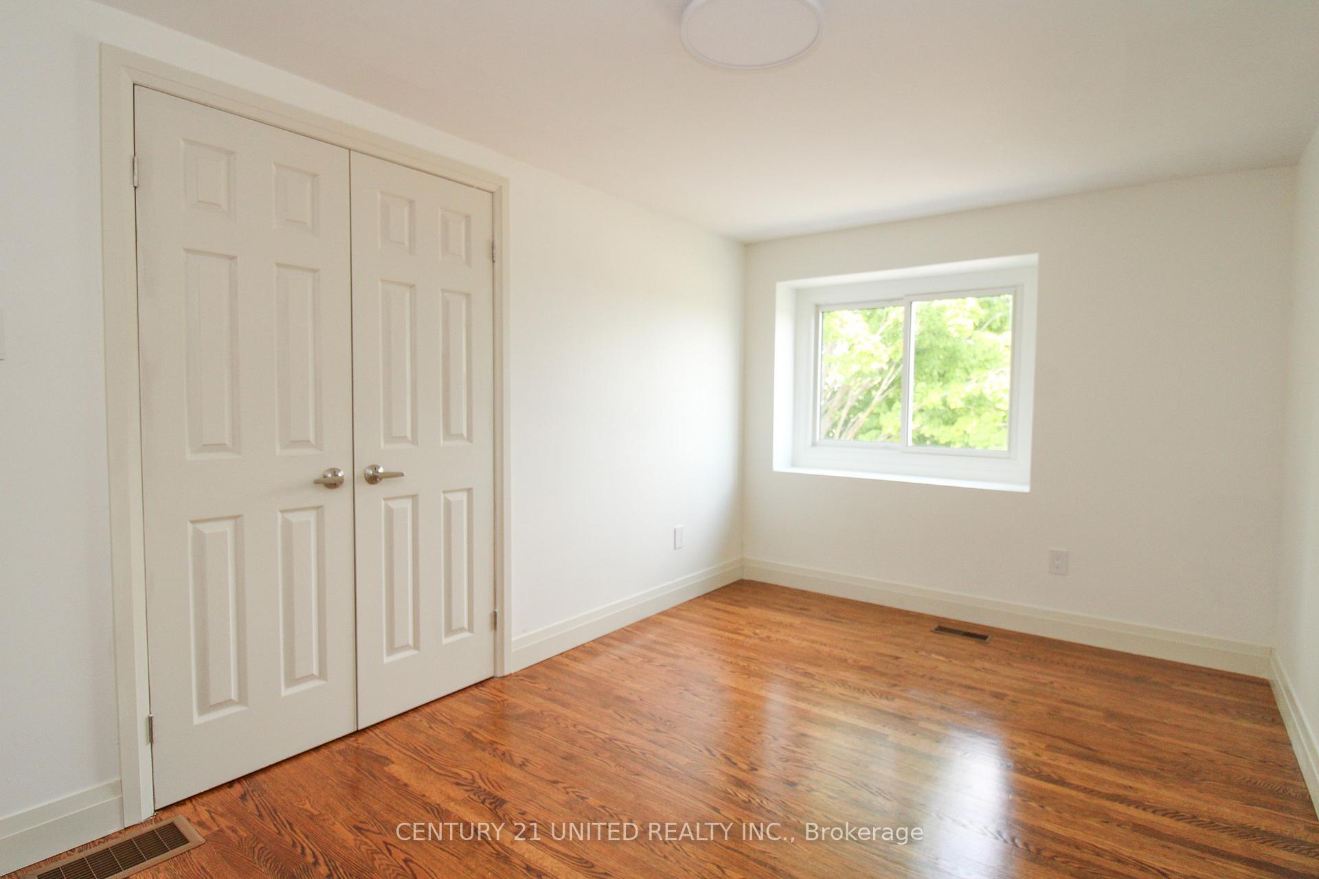 Photo 21 of 594 Saugeen Crescent, Peterborough, Ashburnham Ward 4 — HOMEH