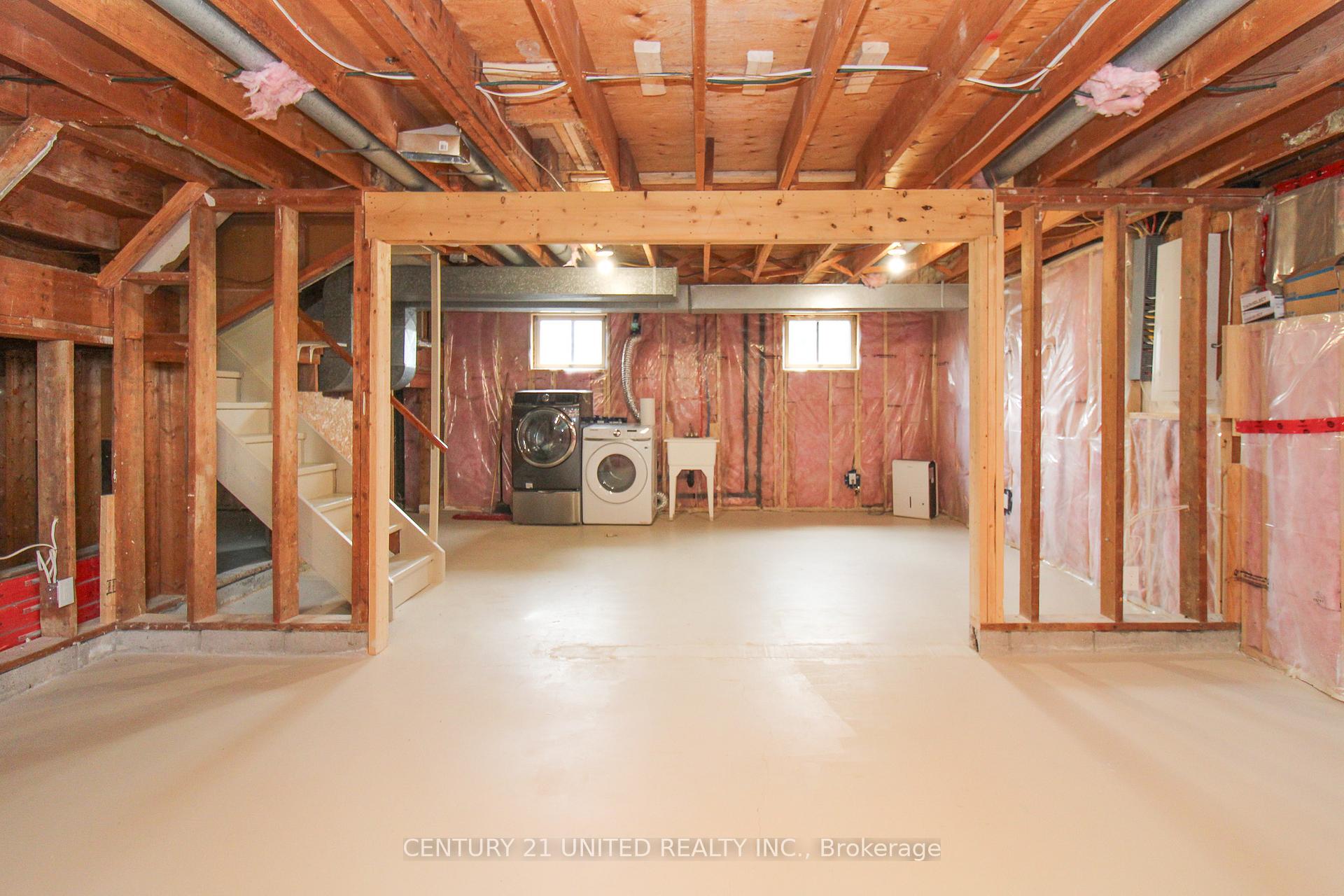 Photo 31 of 594 Saugeen Crescent, Peterborough, Ashburnham Ward 4 — HOMEH