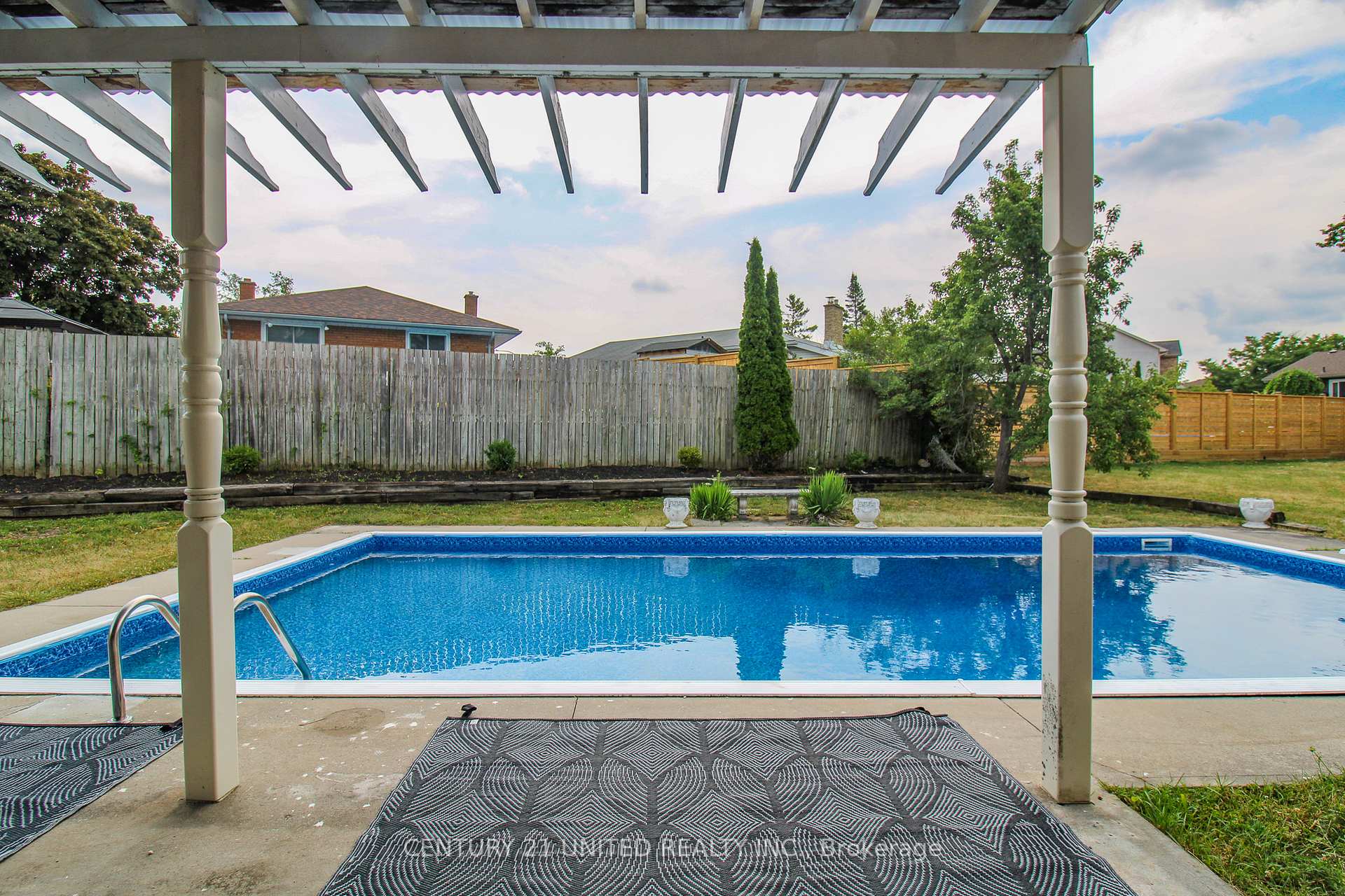 Photo 32 of 594 Saugeen Crescent, Peterborough, Ashburnham Ward 4 — HOMEH