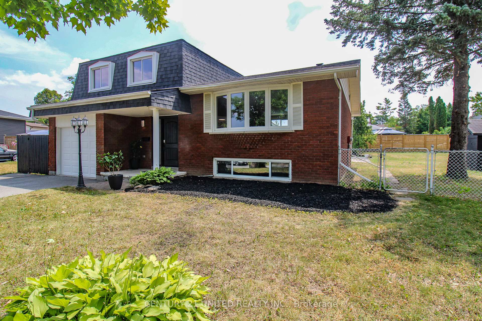 Photo 40 of 594 Saugeen Crescent, Peterborough, Ashburnham Ward 4 — HOMEH