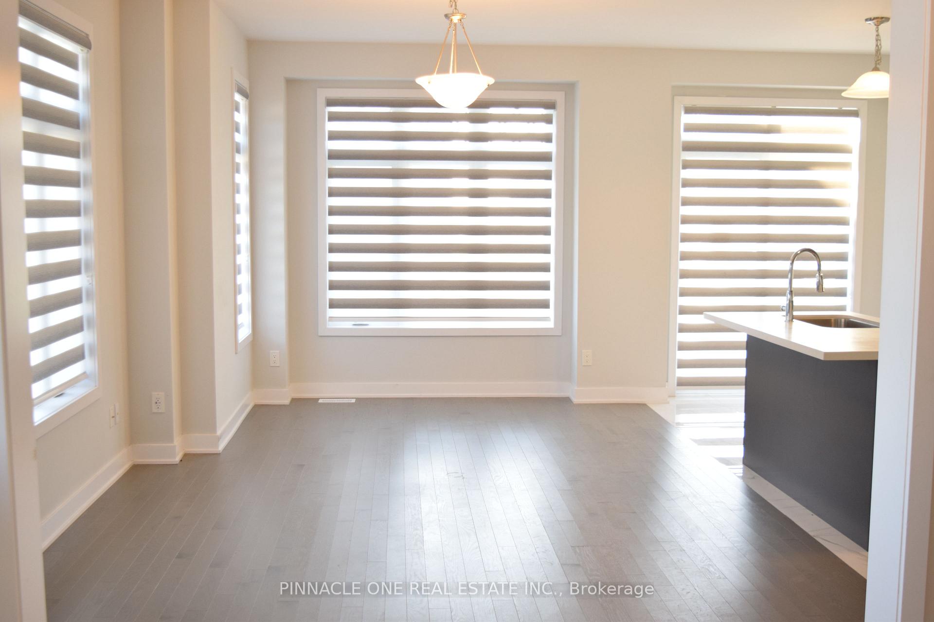 Photo 2 of 1060 Thompson Drive, Oshawa, Kedron — HOMEH