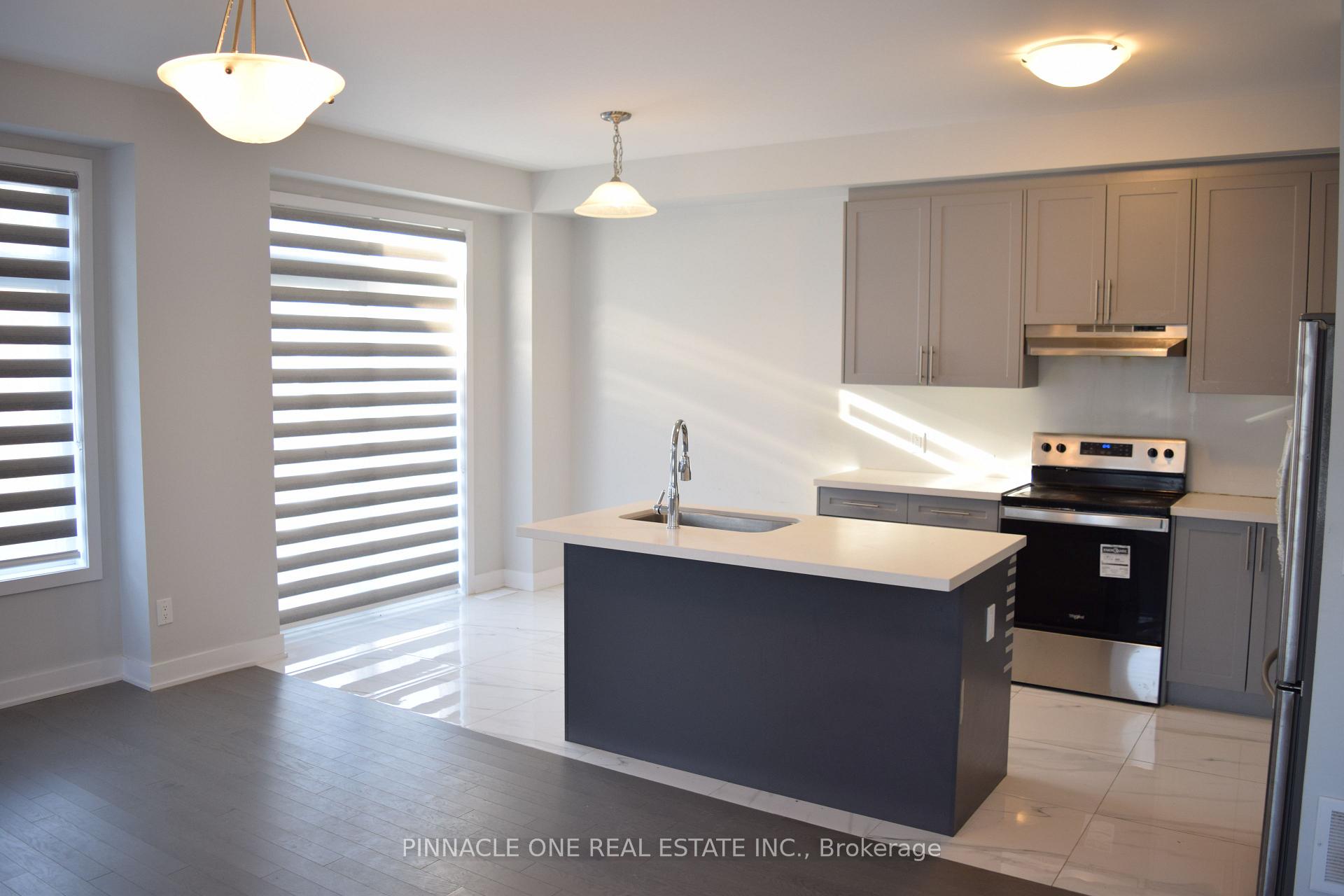 Photo 4 of 1060 Thompson Drive, Oshawa, Kedron — HOMEH