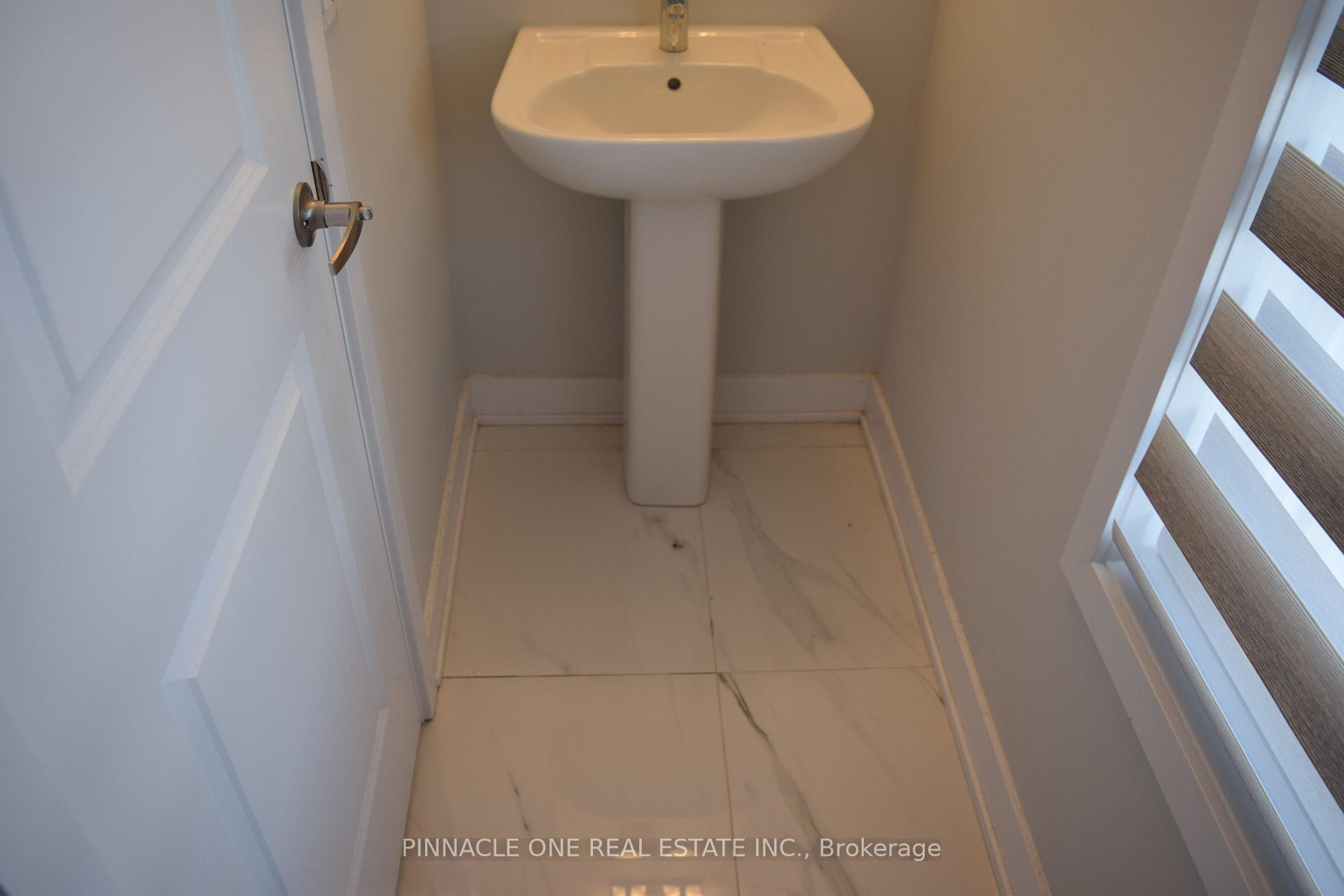 Photo 11 of 1060 Thompson Drive, Oshawa, Kedron — HOMEH