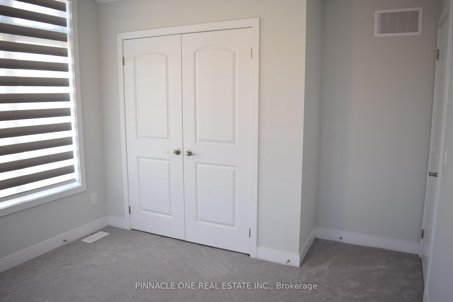 Photo 14 of 1060 Thompson Drive, Oshawa, Kedron — HOMEH
