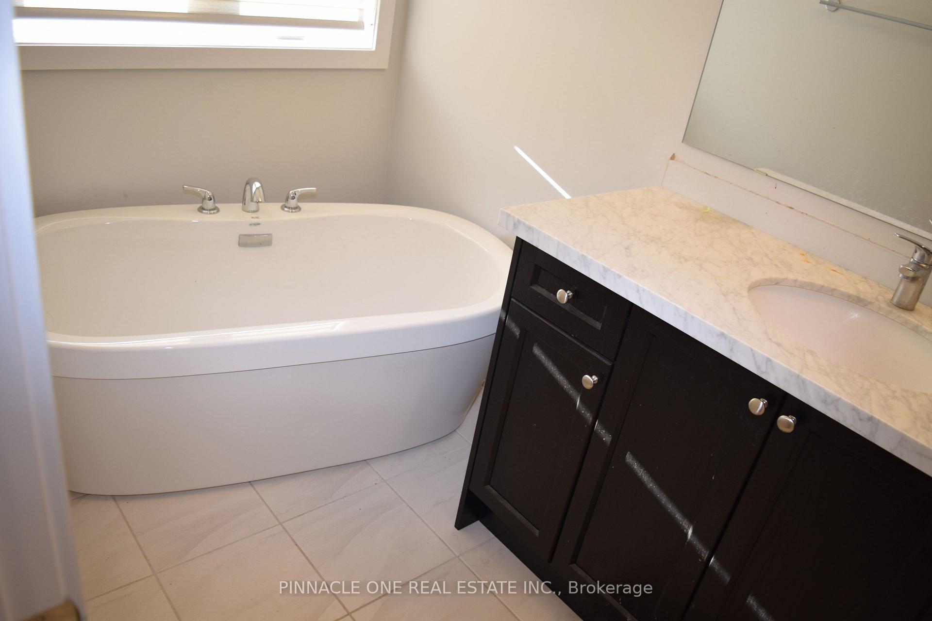 Photo 22 of 1060 Thompson Drive, Oshawa, Kedron — HOMEH