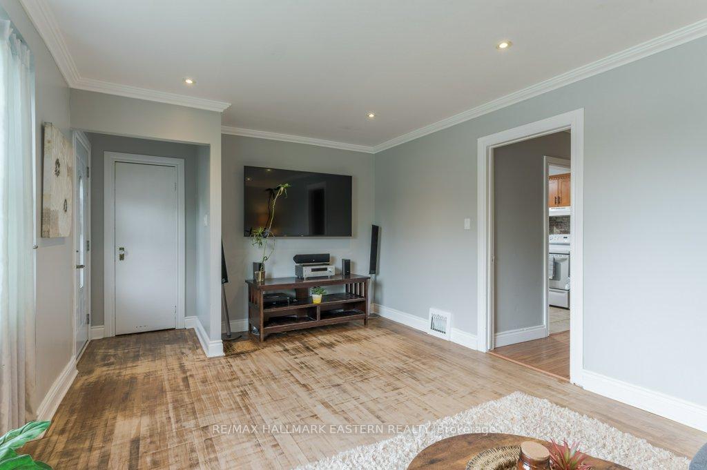 Photo 6 of 677 Armour Road, Peterborough, Ashburnham Ward 4 — HOMEH
