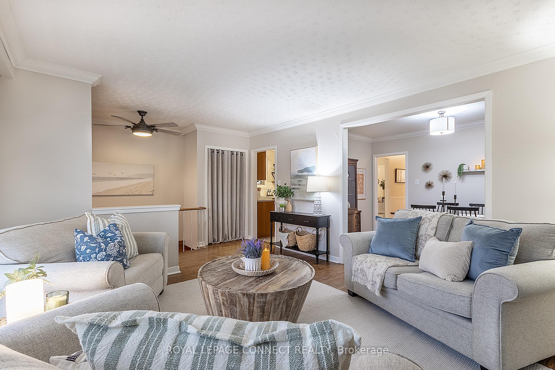 Photo 11 of 928 Walton Boulevard, Whitby, Williamsburg — HOMEH