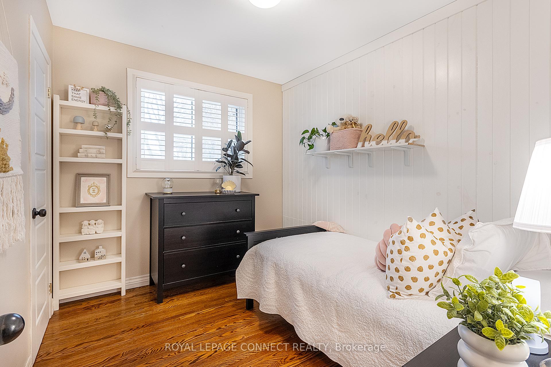 Photo 13 of 928 Walton Boulevard, Whitby, Williamsburg — HOMEH
