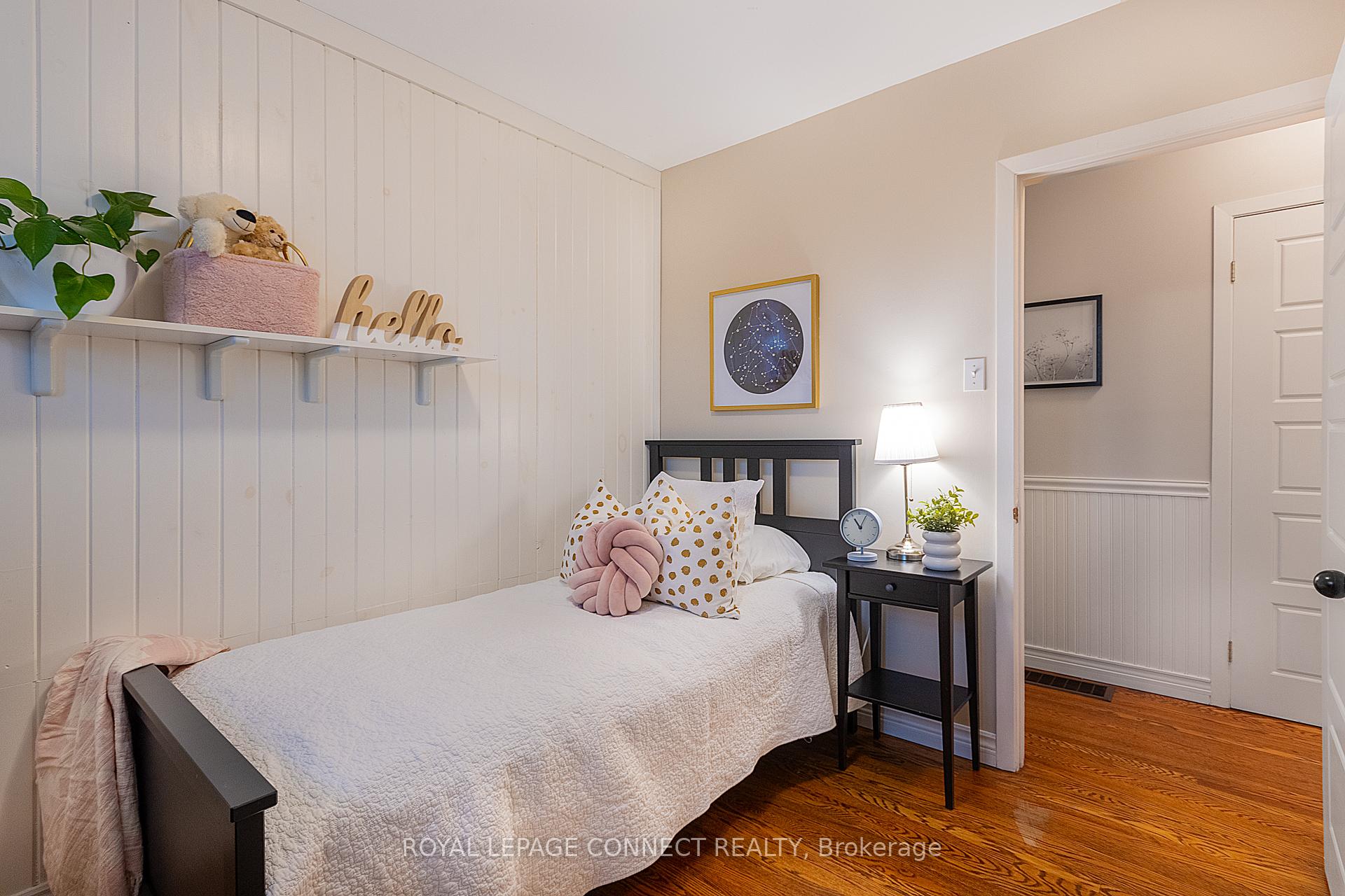 Photo 14 of 928 Walton Boulevard, Whitby, Williamsburg — HOMEH