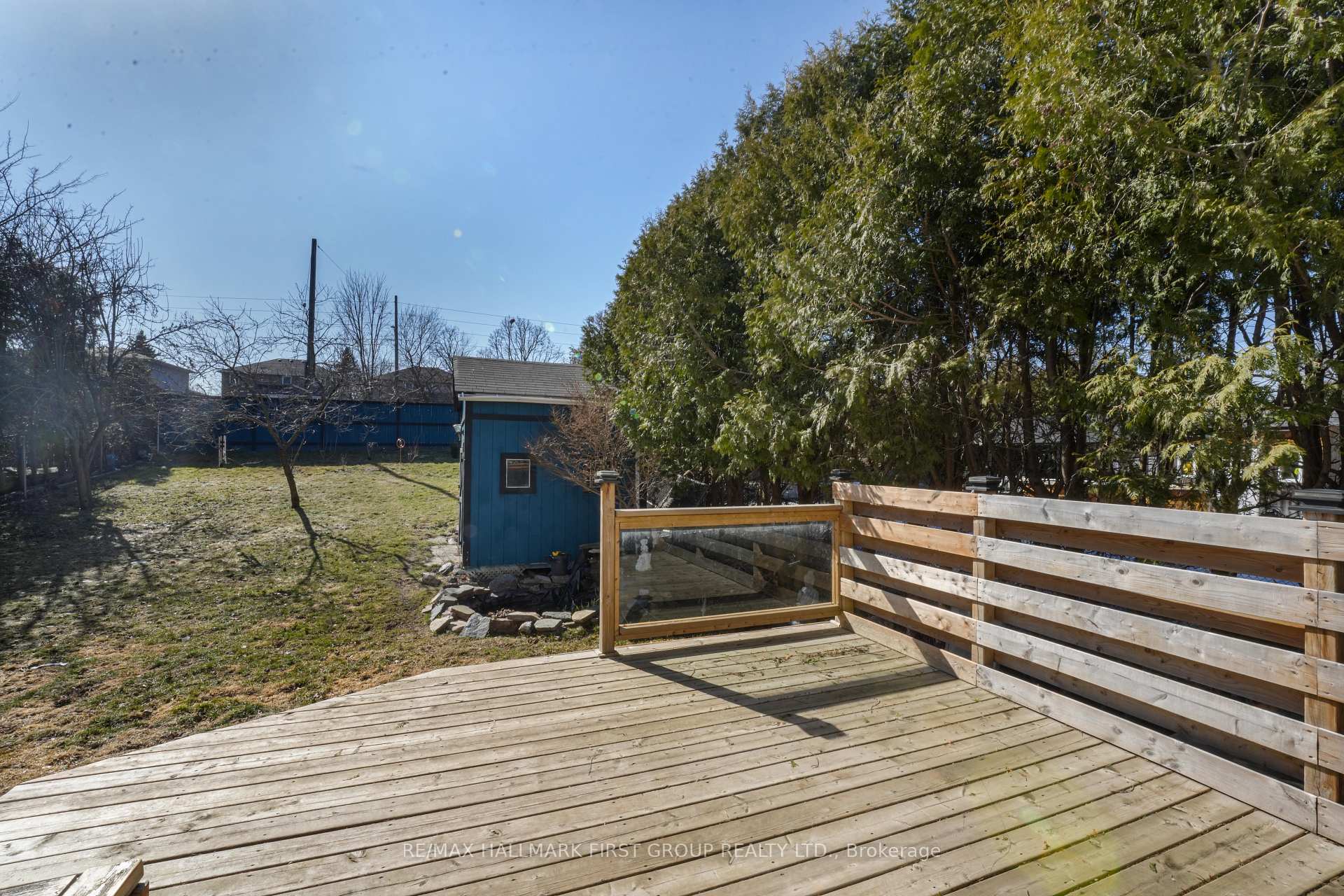 Photo 23 of 666 Antigua Crescent W, Oshawa, Northglen — HOMEH