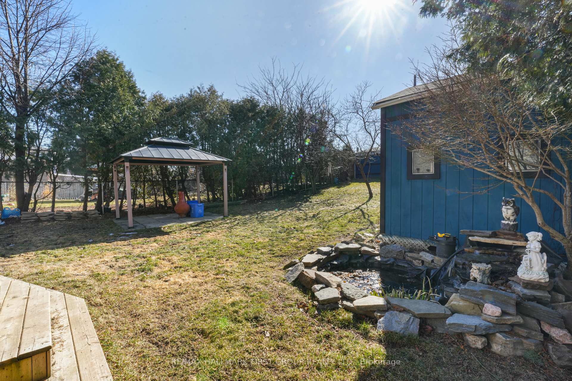 Photo 25 of 666 Antigua Crescent W, Oshawa, Northglen — HOMEH