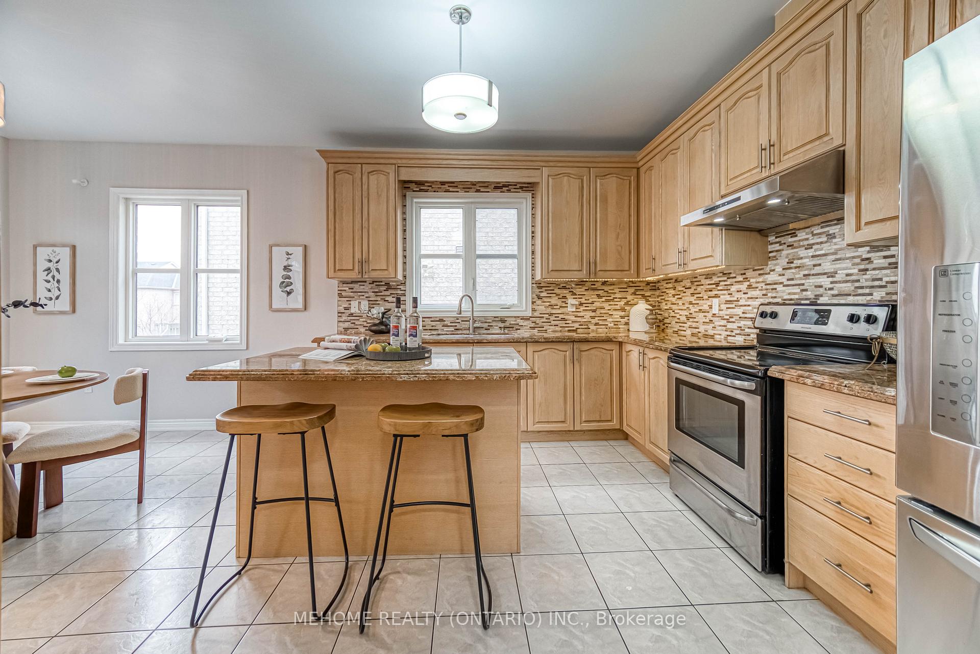 Photo 14 of 294 Freedom Trail Road, Vaughan, Patterson — HOMEH