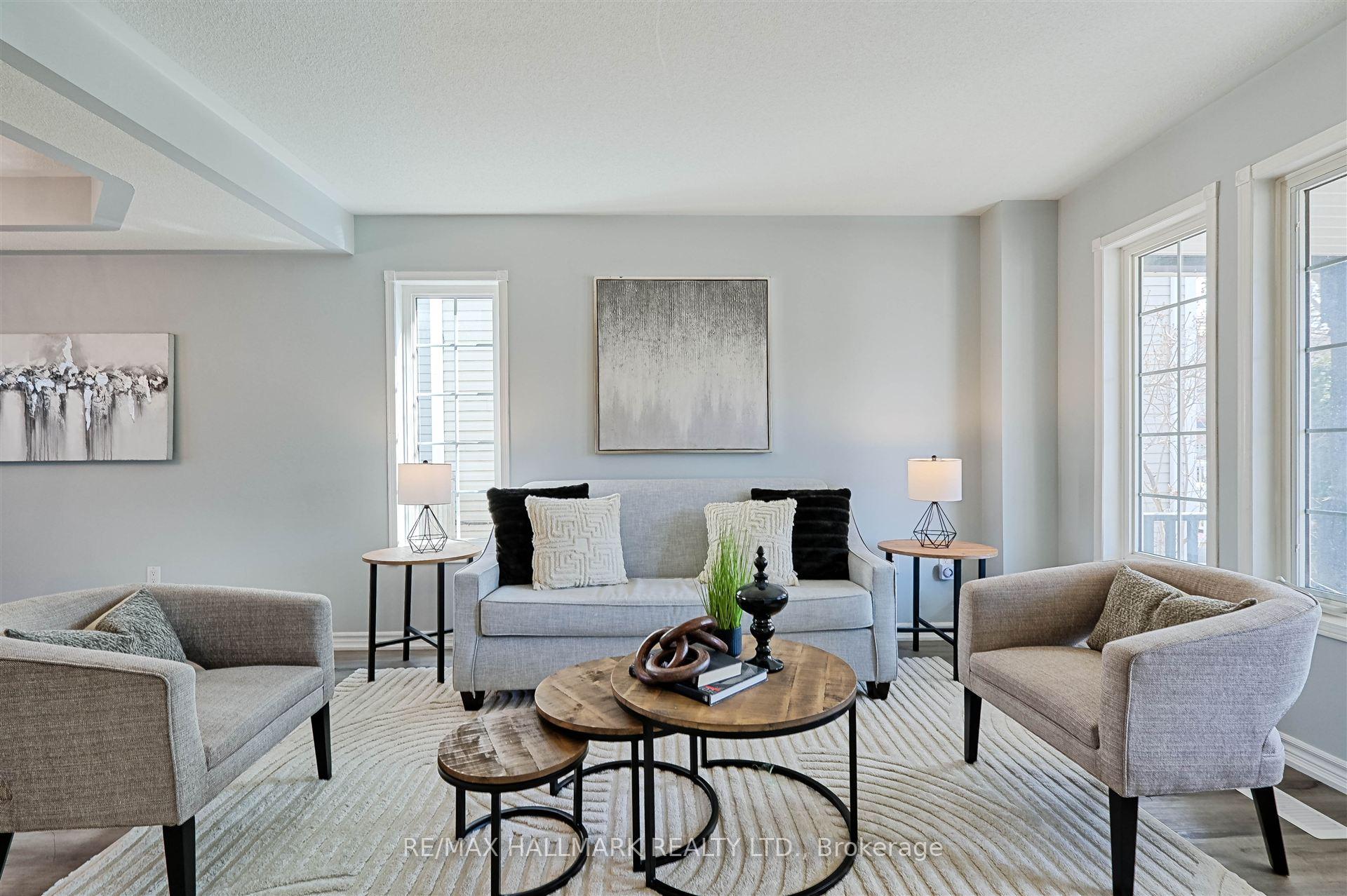 Photo 4 of 22 Thorndyke Crescent, Whitby, Brooklin — HOMEH