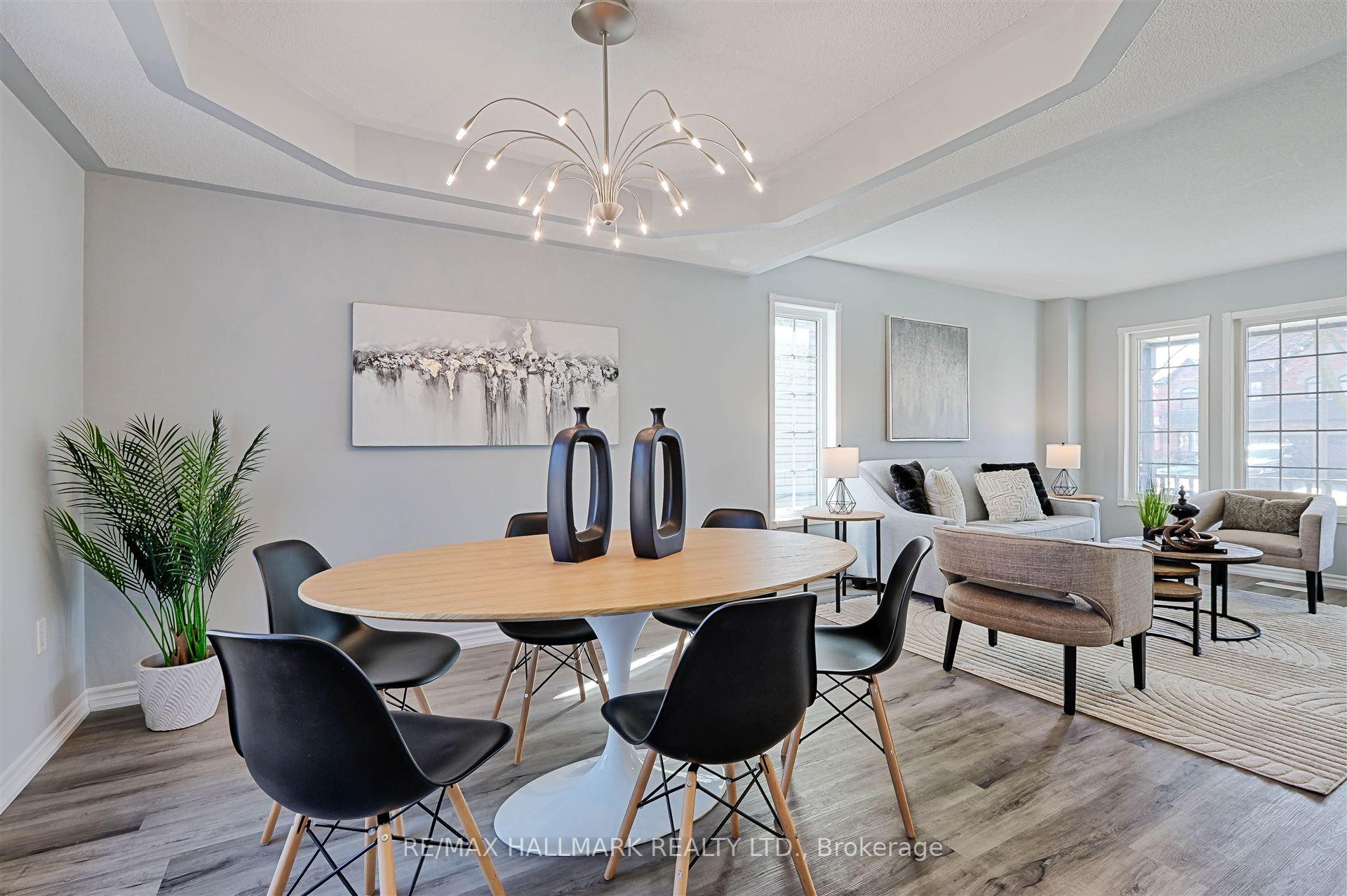 Photo 9 of 22 Thorndyke Crescent, Whitby, Brooklin — HOMEH